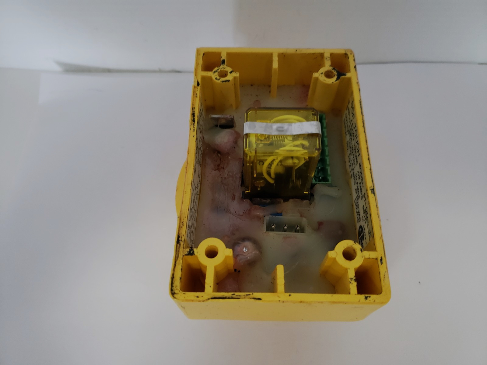SOF TOUCH ST-0001-40 INDUSTRIAL MACHINE SWITCH 15-30 VDC 10A
