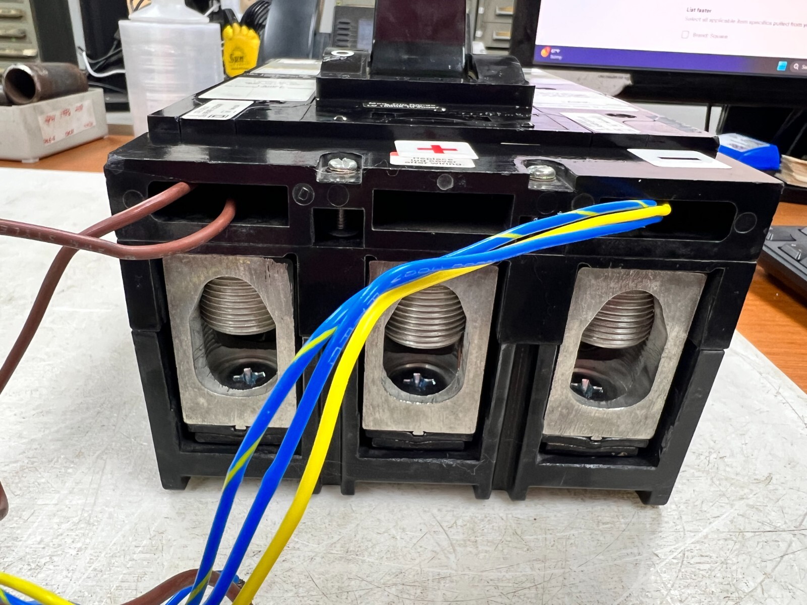 👀 SQUARE D 400A CIRCUIT BREAKER 500 VDC 3P LHL3640030DC1616 W/ AUX & SHUNT TRIP