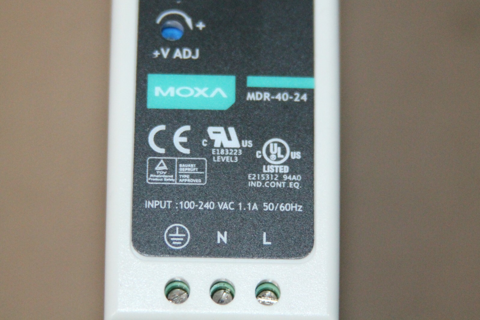NEW MOXA MDR-40-24 DIN RAIL POWER SUPPLY OUTPUT 24V DC INPUT 85-264VAC