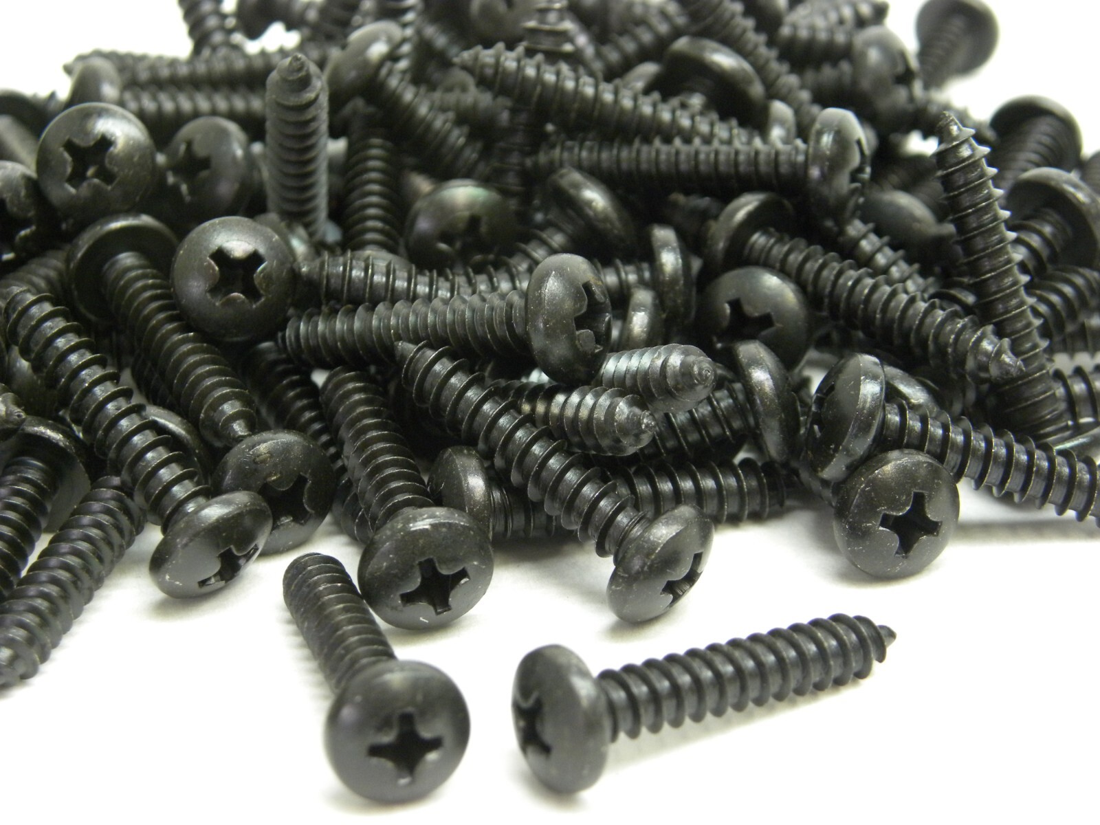 100 pcs – #10 X 1″ Black Zinc Phillips Pan Head Wood Thread Sheet Metal Screw