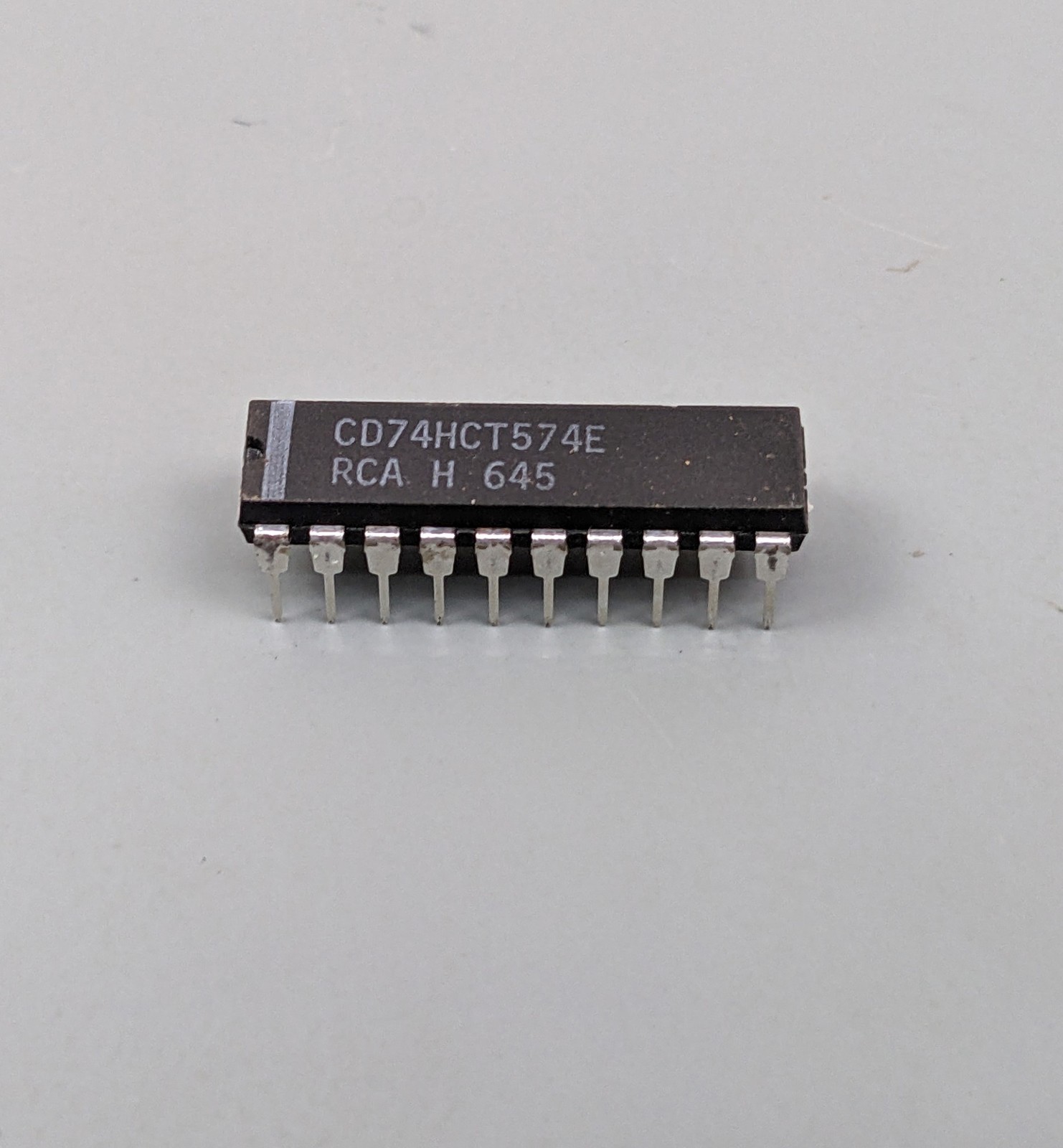 (18) RCA CD74HCT574E Octal D-Type Flip-Flop Logic ICs