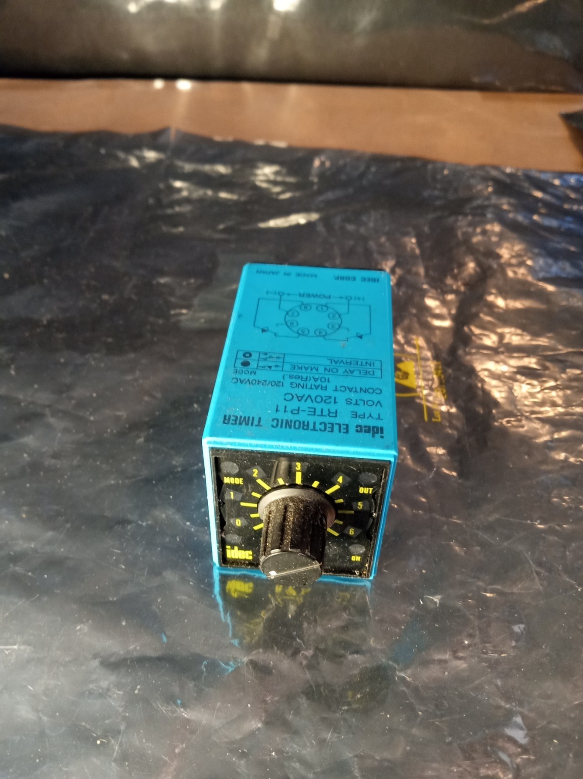 IDEC RTE-P11 Electronic Timer 120 VAC