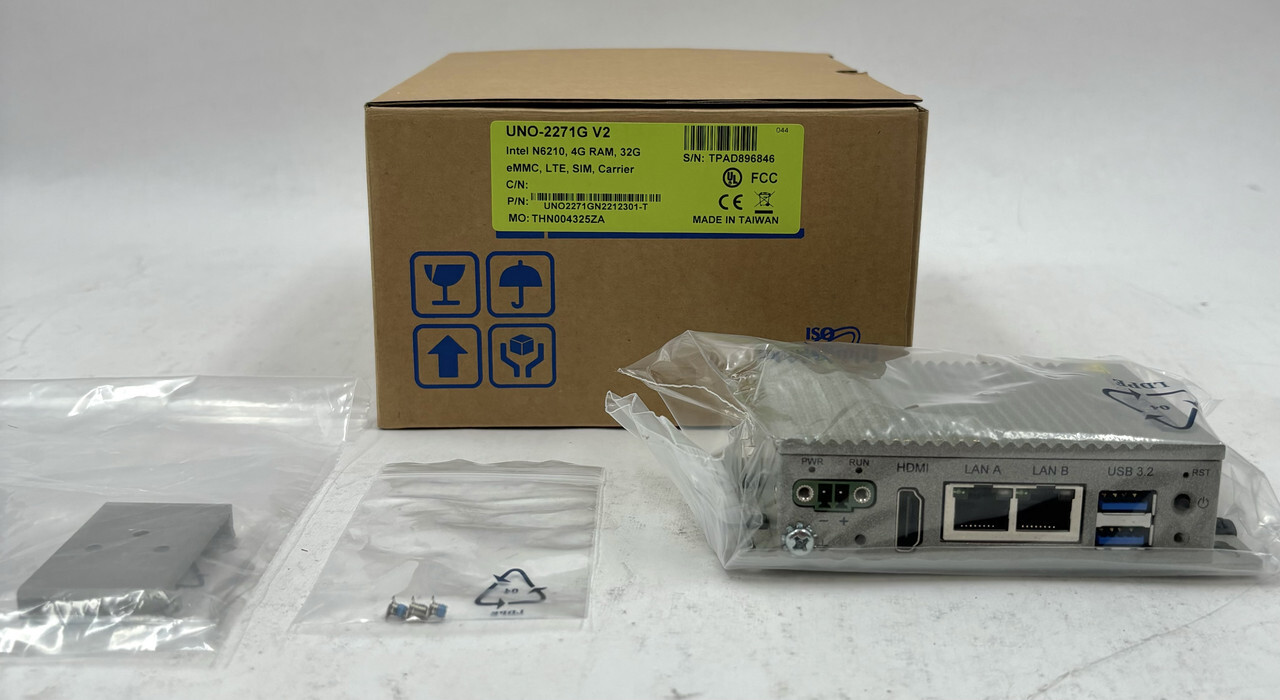 ADVANTECH UNO-2271G V2 & SIEMENS MT0050L & MEAN WELL MDR-40-24 32XR-N-ENC-N-001