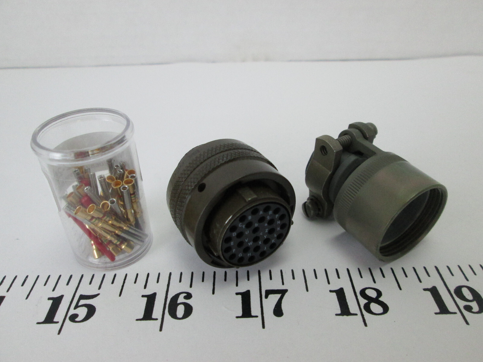 New NOS ITT Cannon 26 Position Circular Connector Plug Female Sockets SKU G