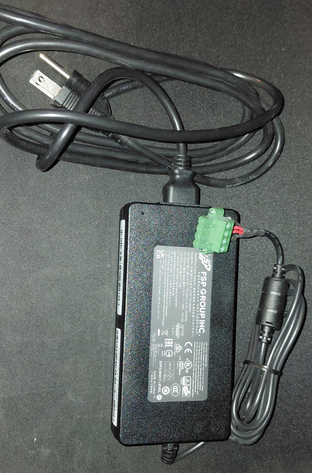 FSP150-ABAN3 Power adapter 100-240v 19.0V 7.89A 150W 96PSA-A150W19P4-3