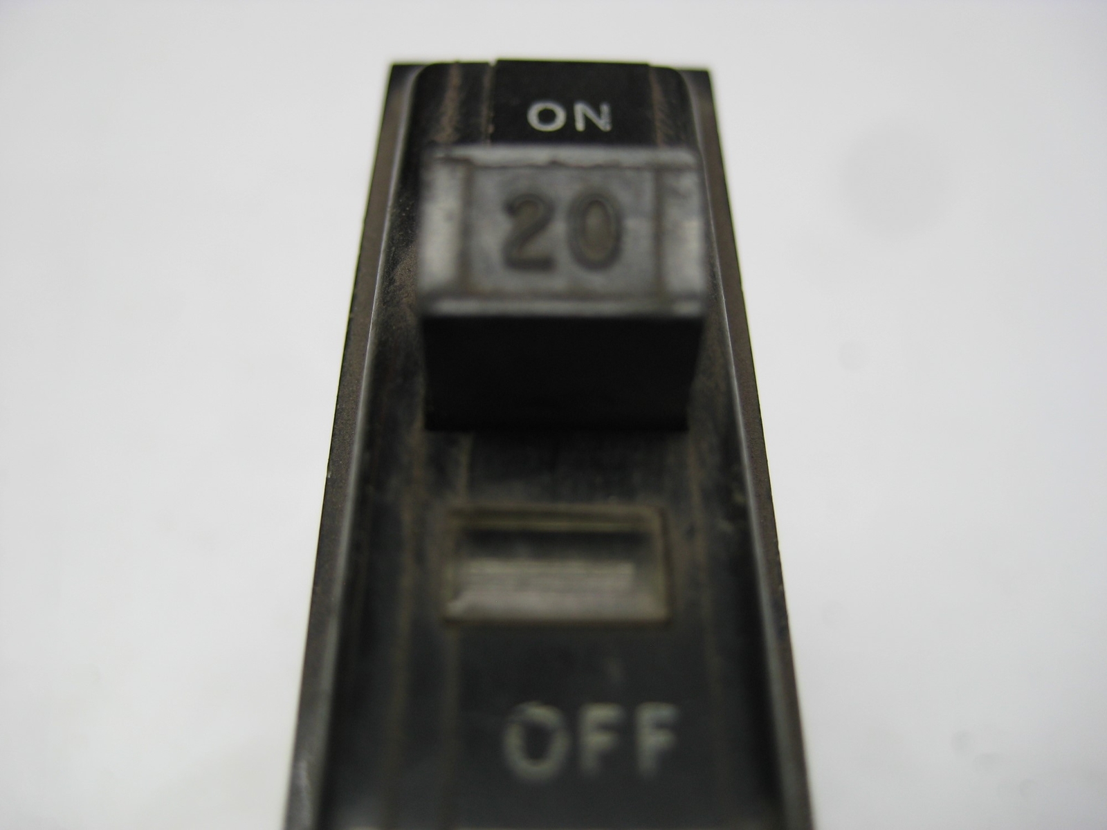 SQUARE D QO120 BREAKER 20A 1POLE UNMP 11321