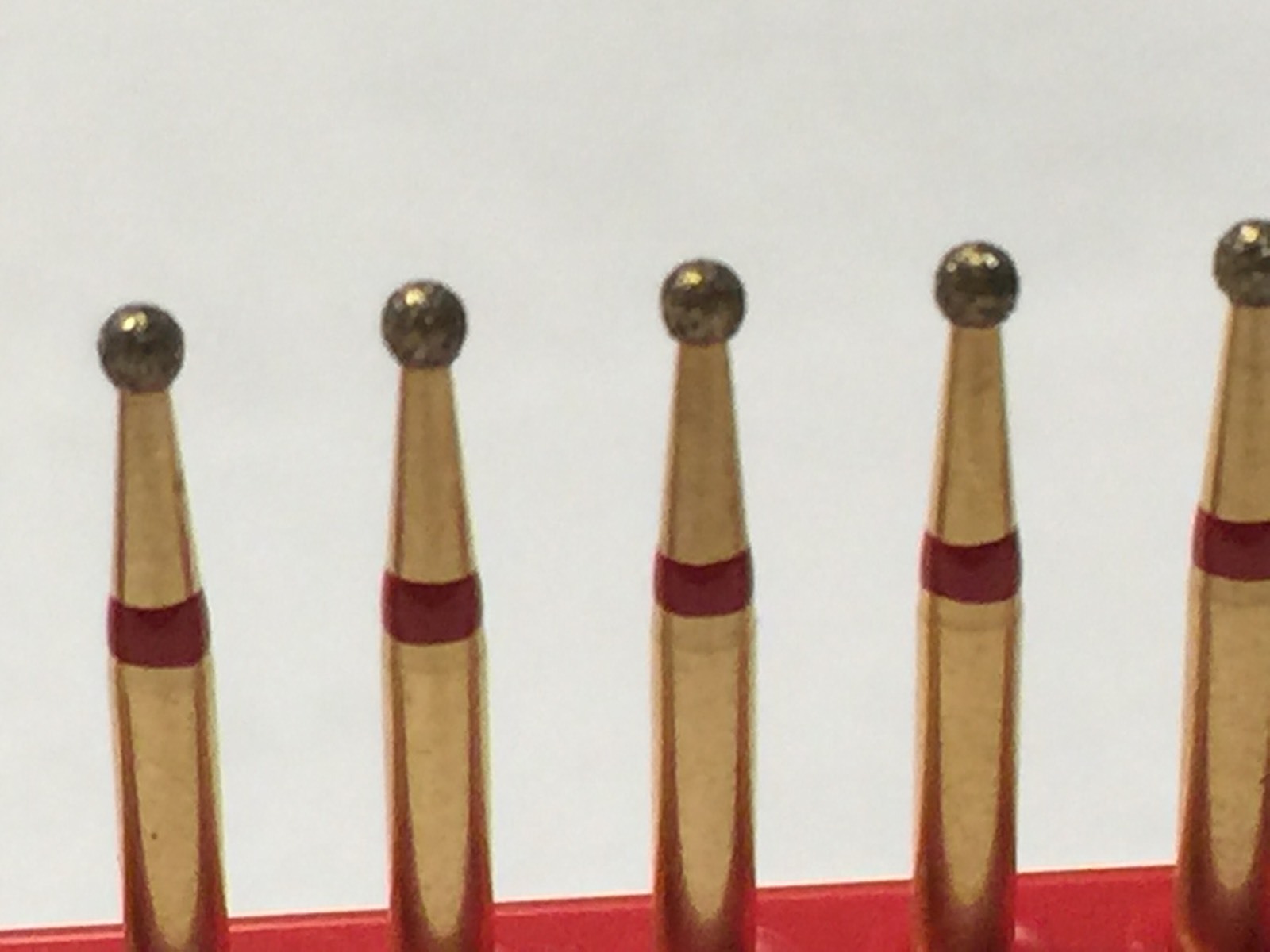 Diamond Burs Round Ball 30 x 001-014F Fine Grit 1.4mm round diamond MDT