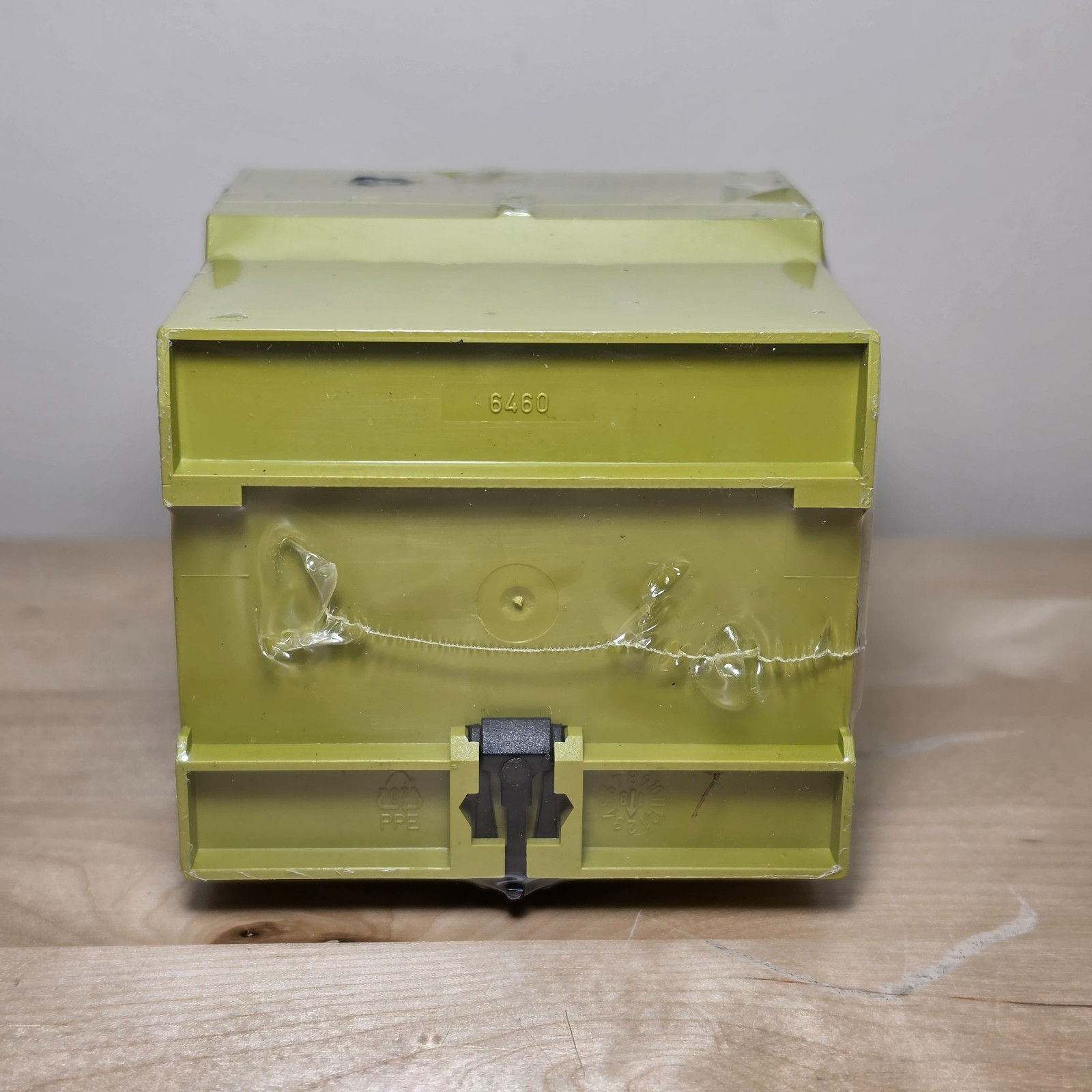 Pilz 774605 PNOZ X9 100-120VAC 24VDC 7n/o 2n/c 2so