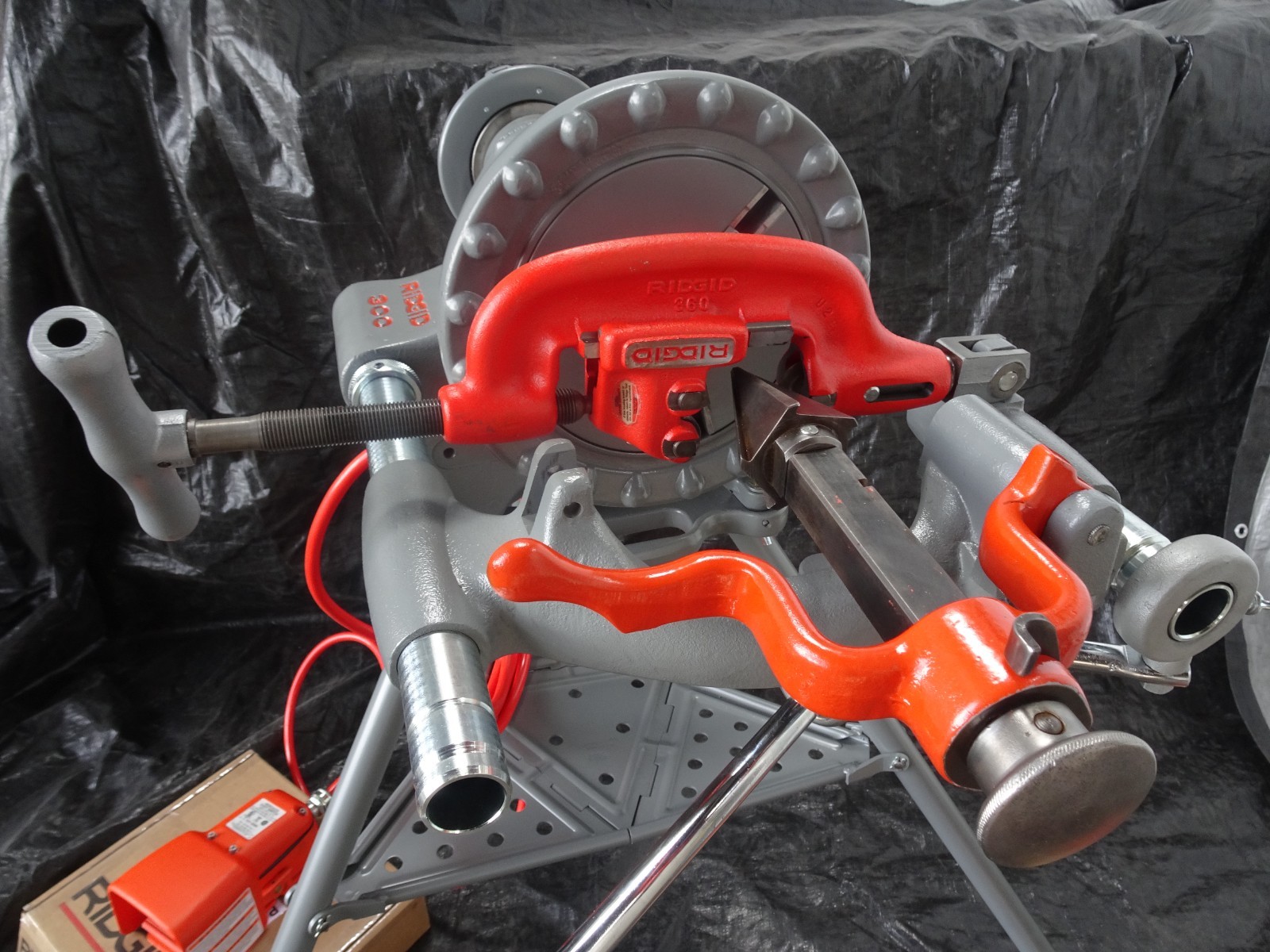 RIDGID 41855, Complete Ridgid 300 Pipe Threading Machine, Refurbished!