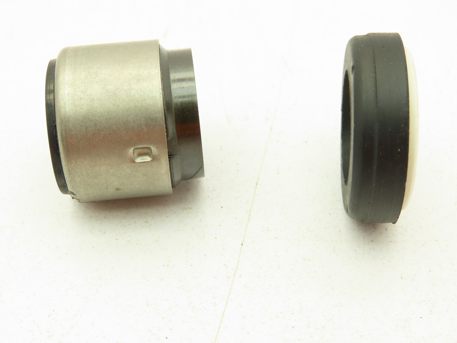 Burks 8514 Pump Seal Garlock Mechanical Carbon Seal Buna-N John Crane