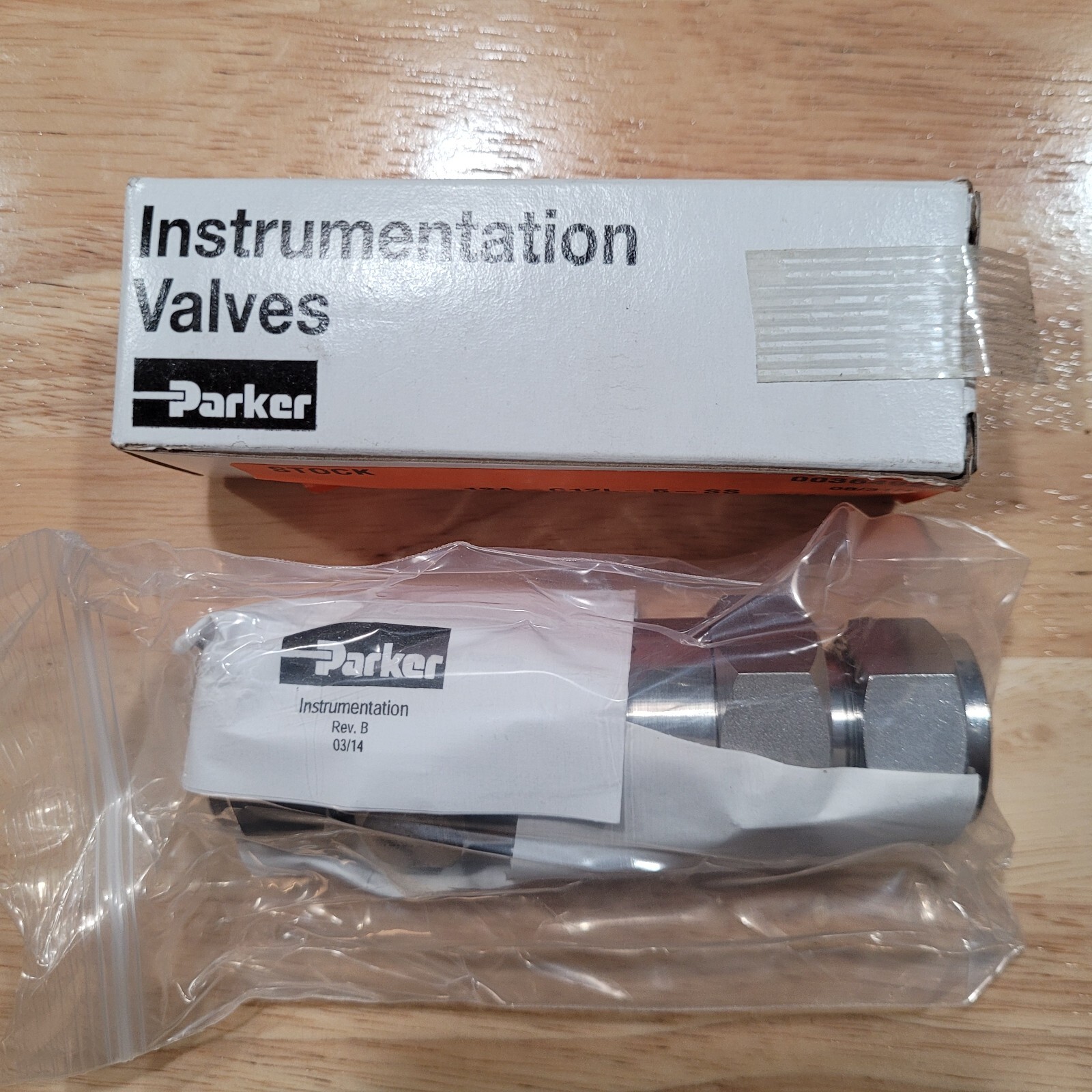 PARKER 12A-C12L-5-SS STAINLESS STEEL CHECK VALVE *NEW IN BOX*