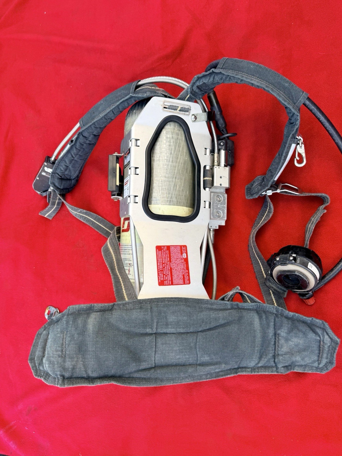 Scott 2.2 SCBA – 2011 Tank & Harness – W/EZ Flo regulator W/ HUD
