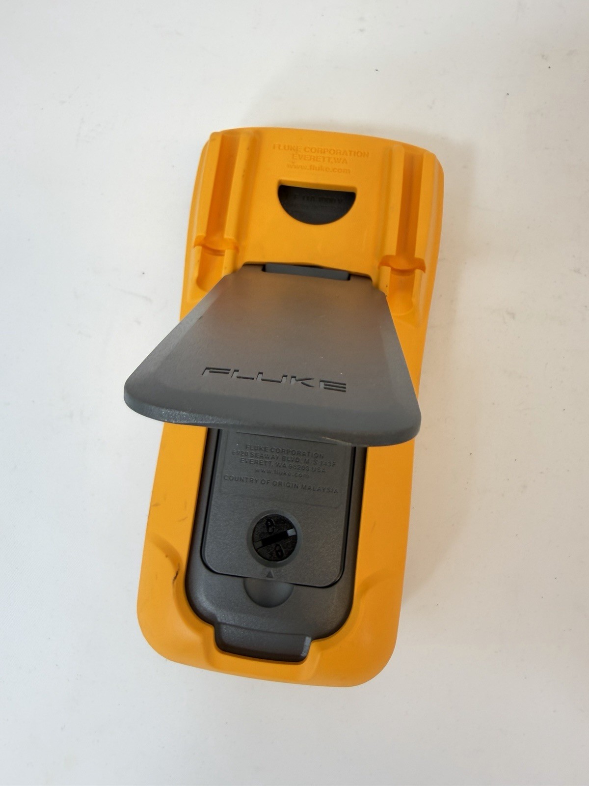 Fluke 15B+ Plus CAT III 600V Digital Multimeter (1000V/10A) – FAST SHIPPING