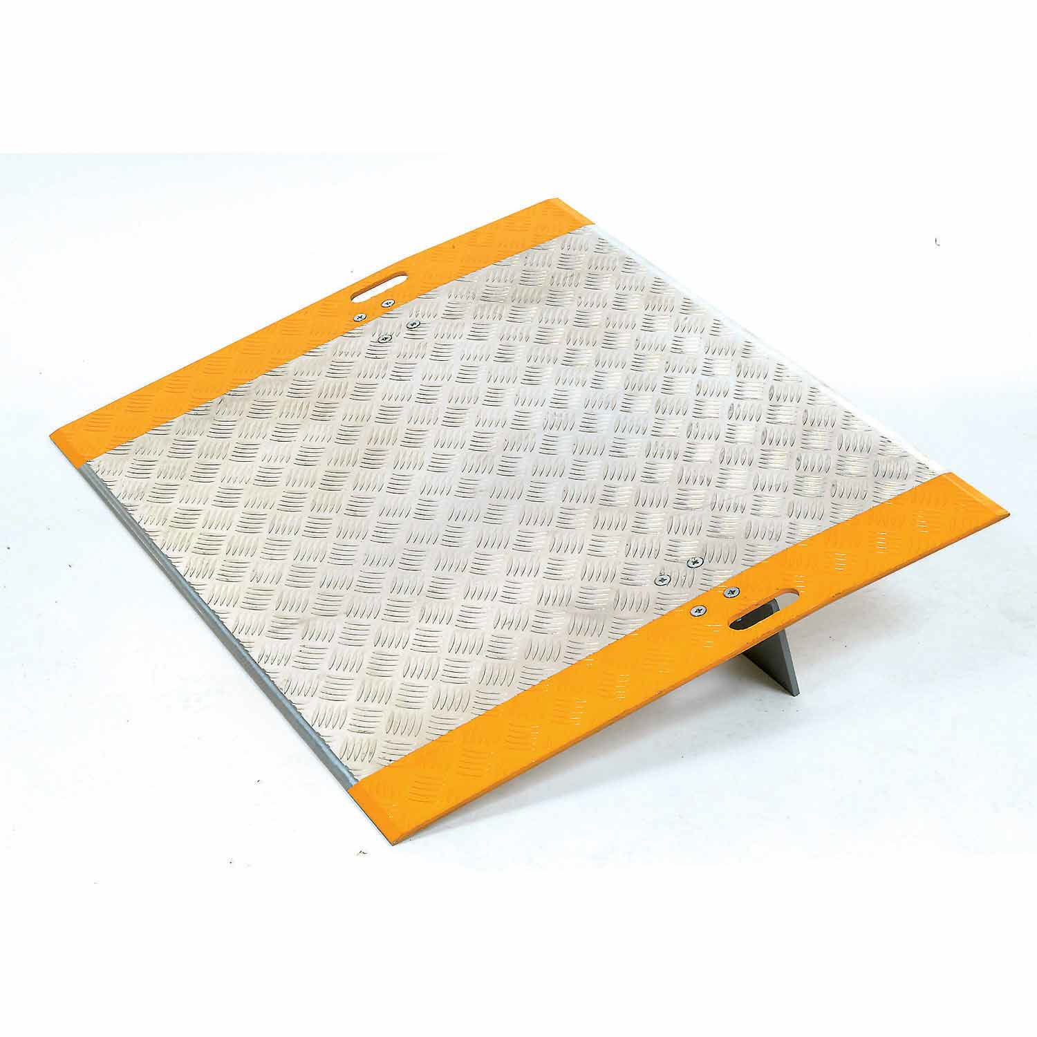 High-Traction Dock Plate Aluminum 36″W x 24″L 3350 Lb. Capacity
