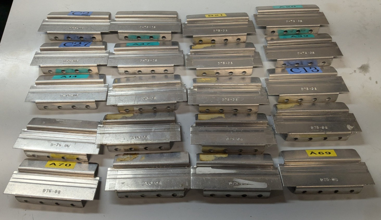 Lot of 25 Lista Aluminum Cabinet Drawer Dividers 2″ x 3-7/8″ D75-06 Stanley