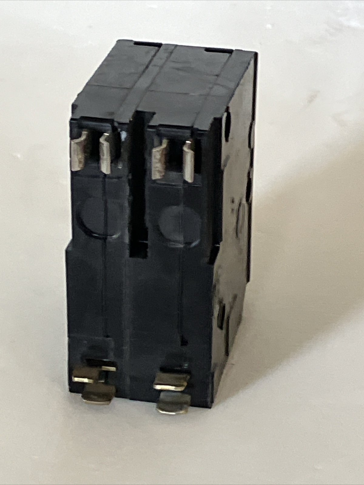 Square D QO220 2P 20A 240V Circuit Breaker Black Face 4 Prong mount