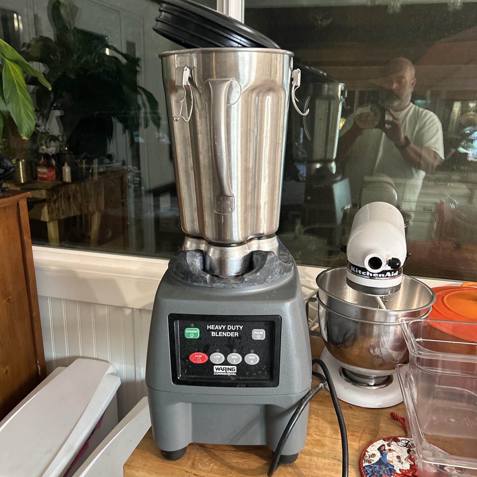 Warning CB15N Commercial Blender 15 Amps 4 Liter