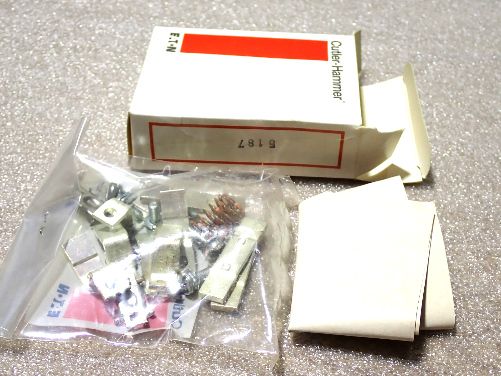 6-24-2 Cutler-Hammer EATON Replacement Contact Kit 3 POLE Size 2 NEW