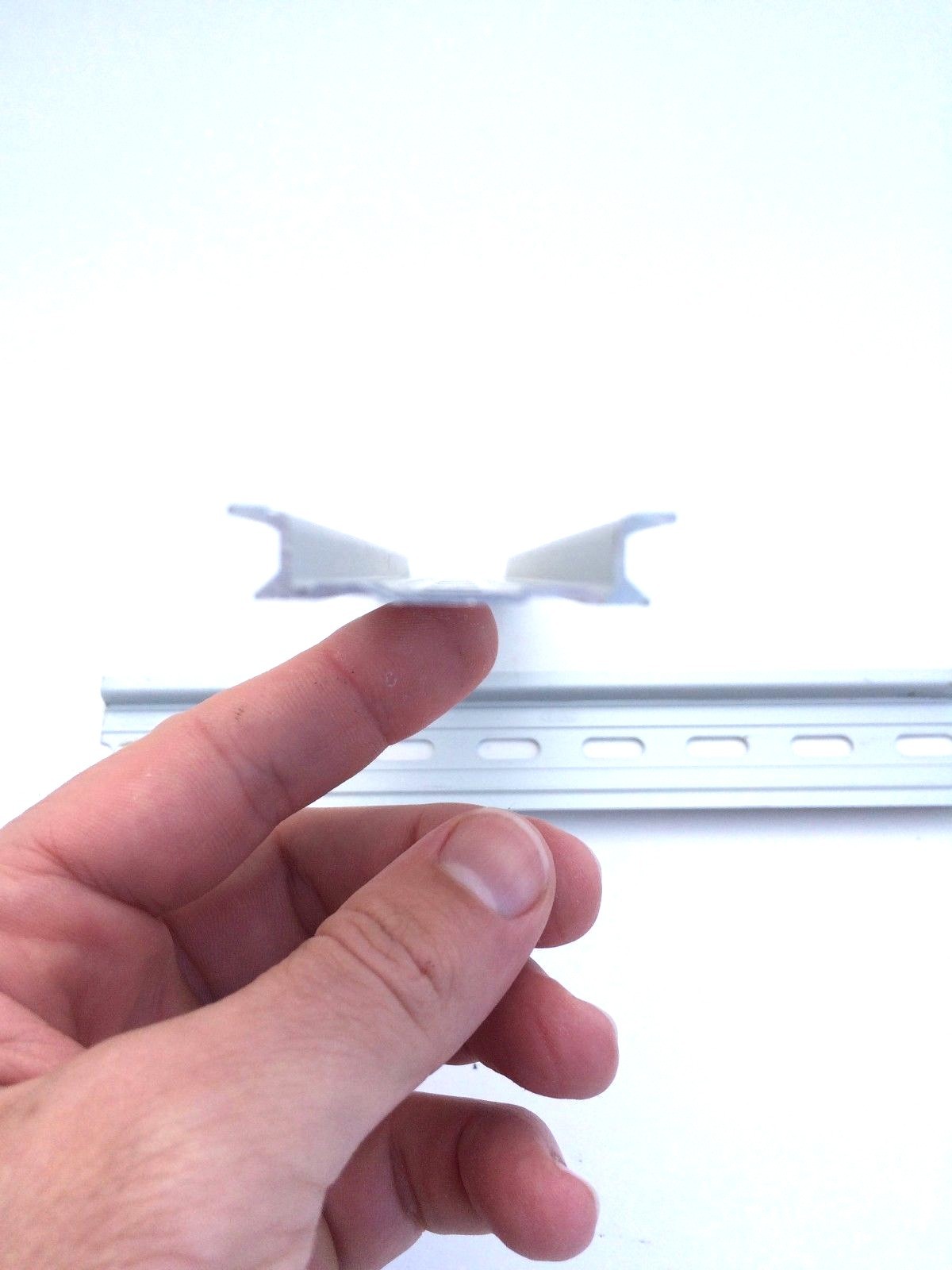 20 Pieces DIN Rail Slotted Aluminum RoHS 8 in. long 35mm 7.5mm 13.33 ft. Total