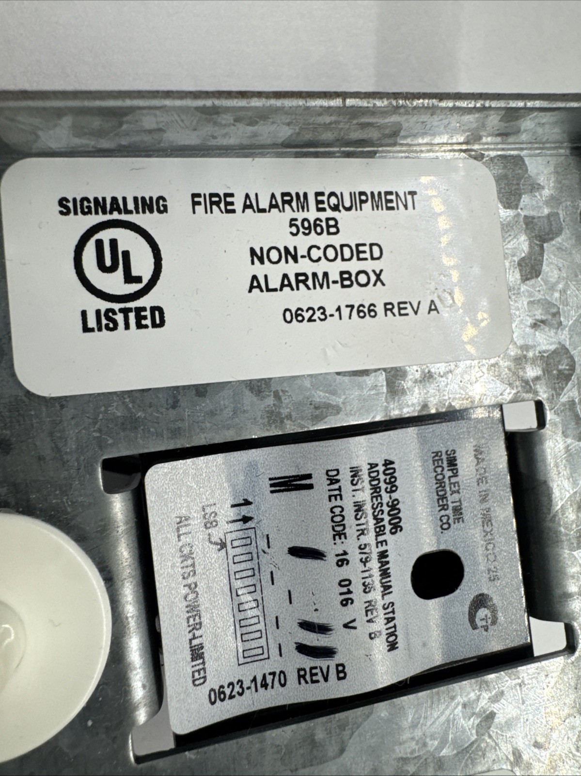 Simplex 4099-9006 IDNet Addressable Fire Alarm Pull Station 596B Push Pull Down