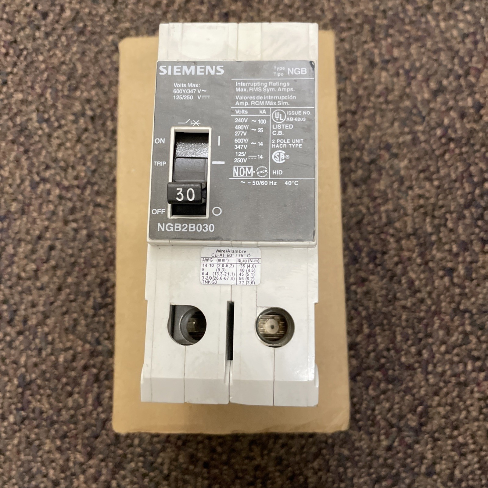 (1) NEW Siemens NGB2B030B 2p 480v 30a Circuit Breaker NEW IN BOX ( NGB2B030 )