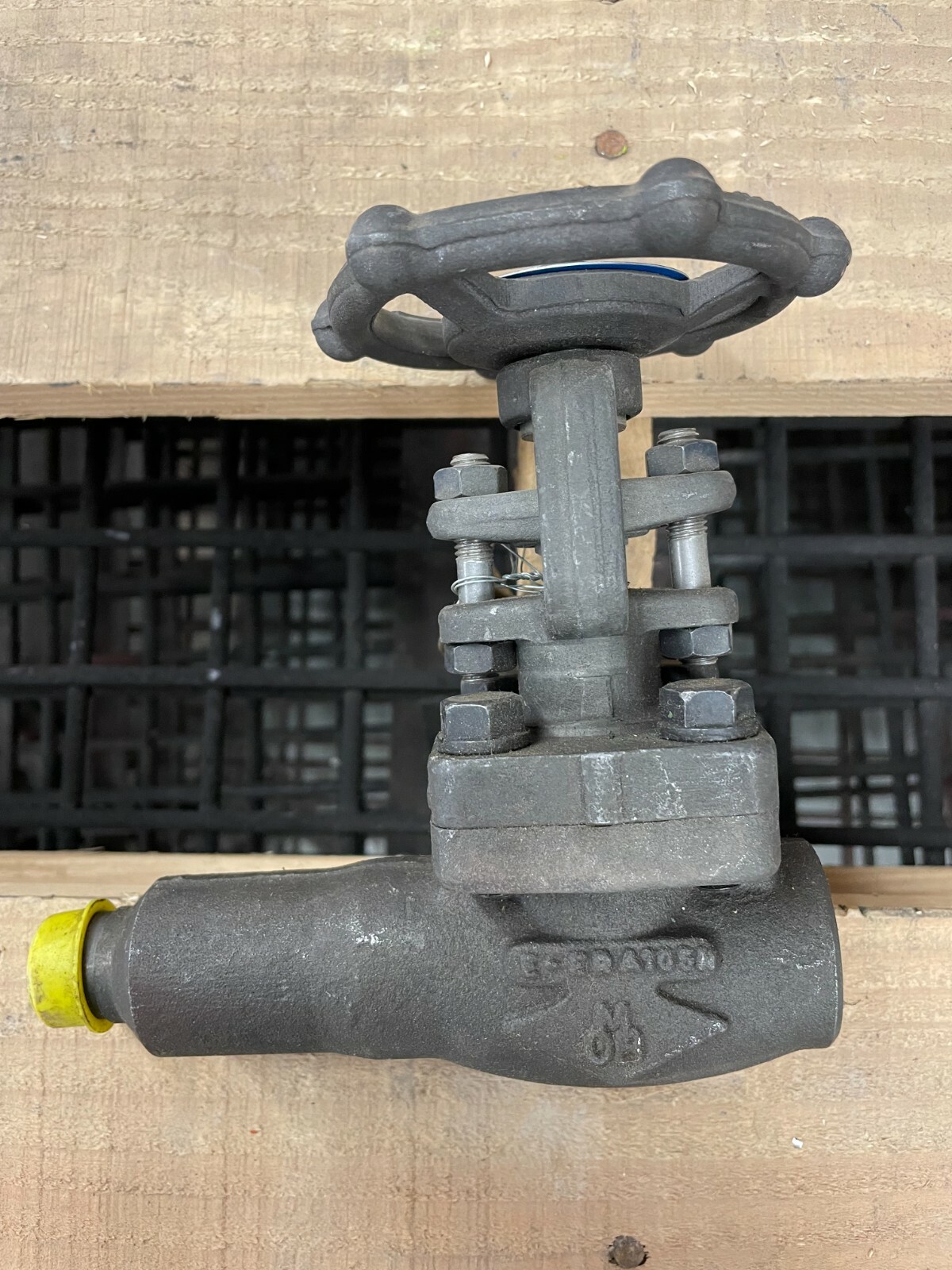 OMB MB-810 Gate Valve 1/2″ CL800 FNPT x Male Socket Insert A105N Forged Steel