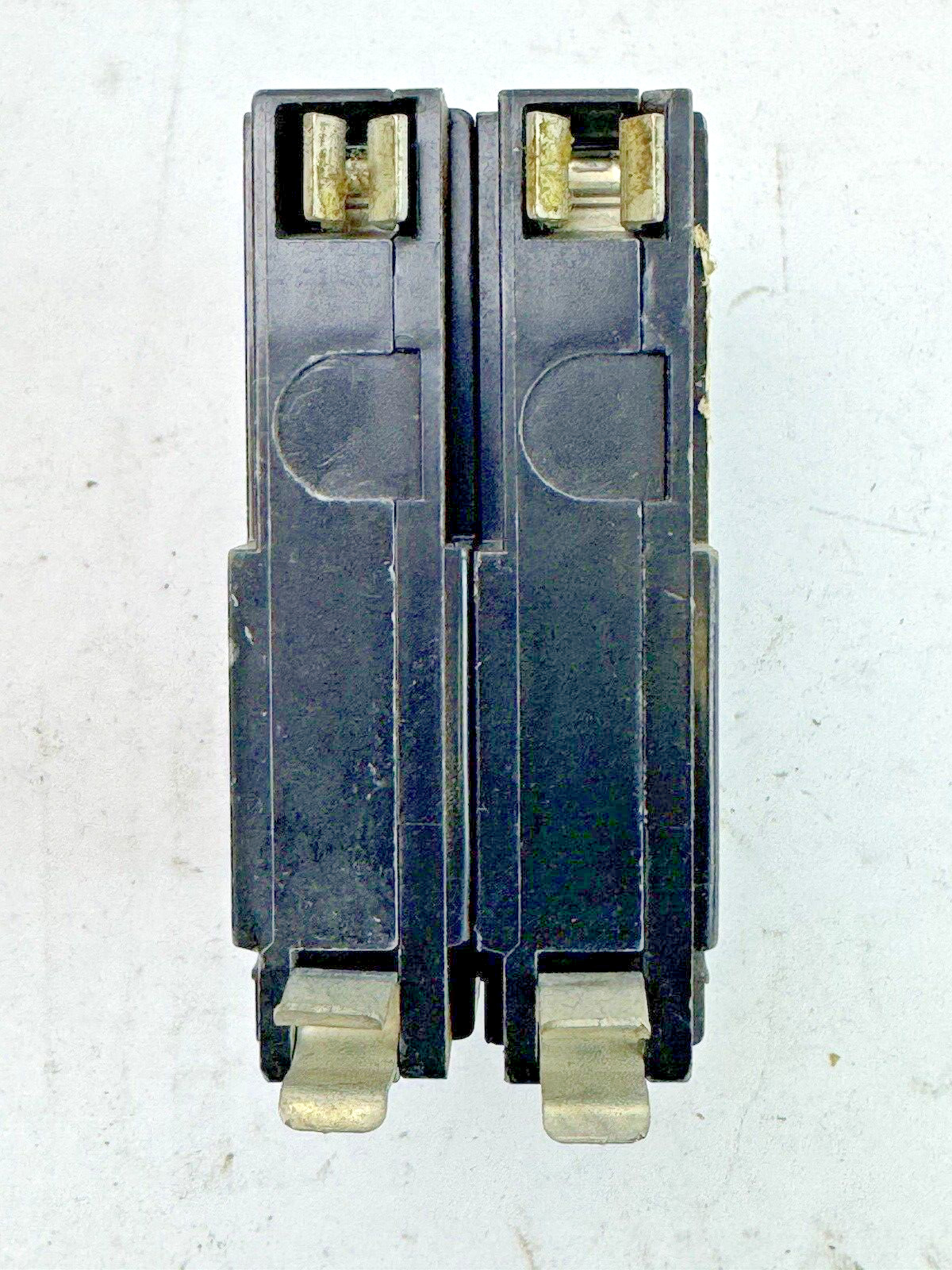 GE – TQ2120 – COMMON TRIP CIRCUIT BREAKER – 2 POLE, 20 A, 240 VAC, TYPE TQ