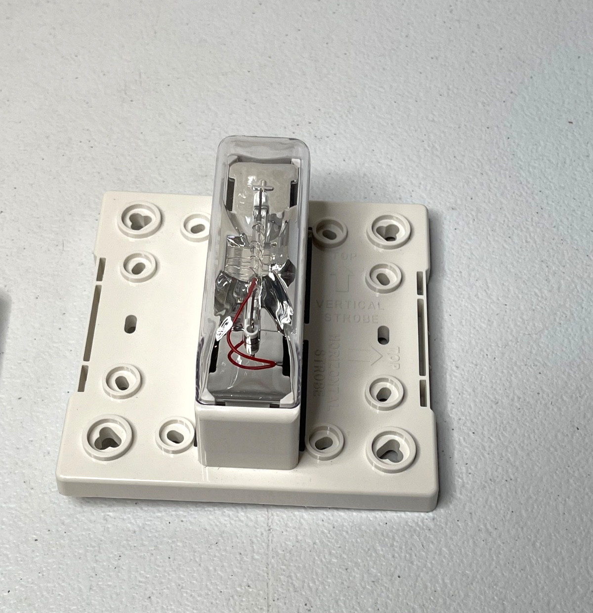 Siemens ST-CMC-W-MNS-ALERT White Wall Mount Strobe Alarm