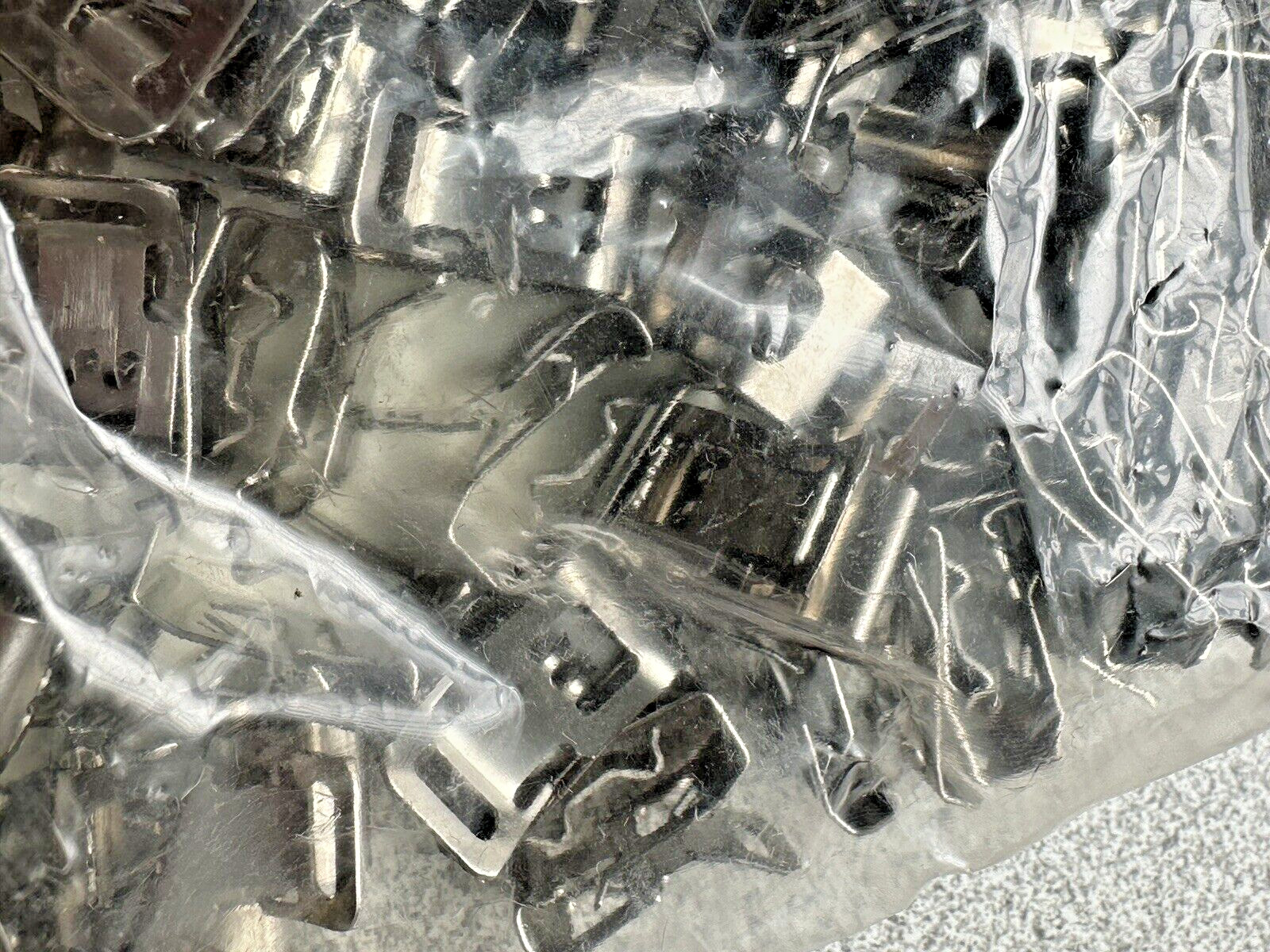 New Sealed Bag of 100 Hellermann Tyton MSC2 304 Stainless Solar Clips 151-00982