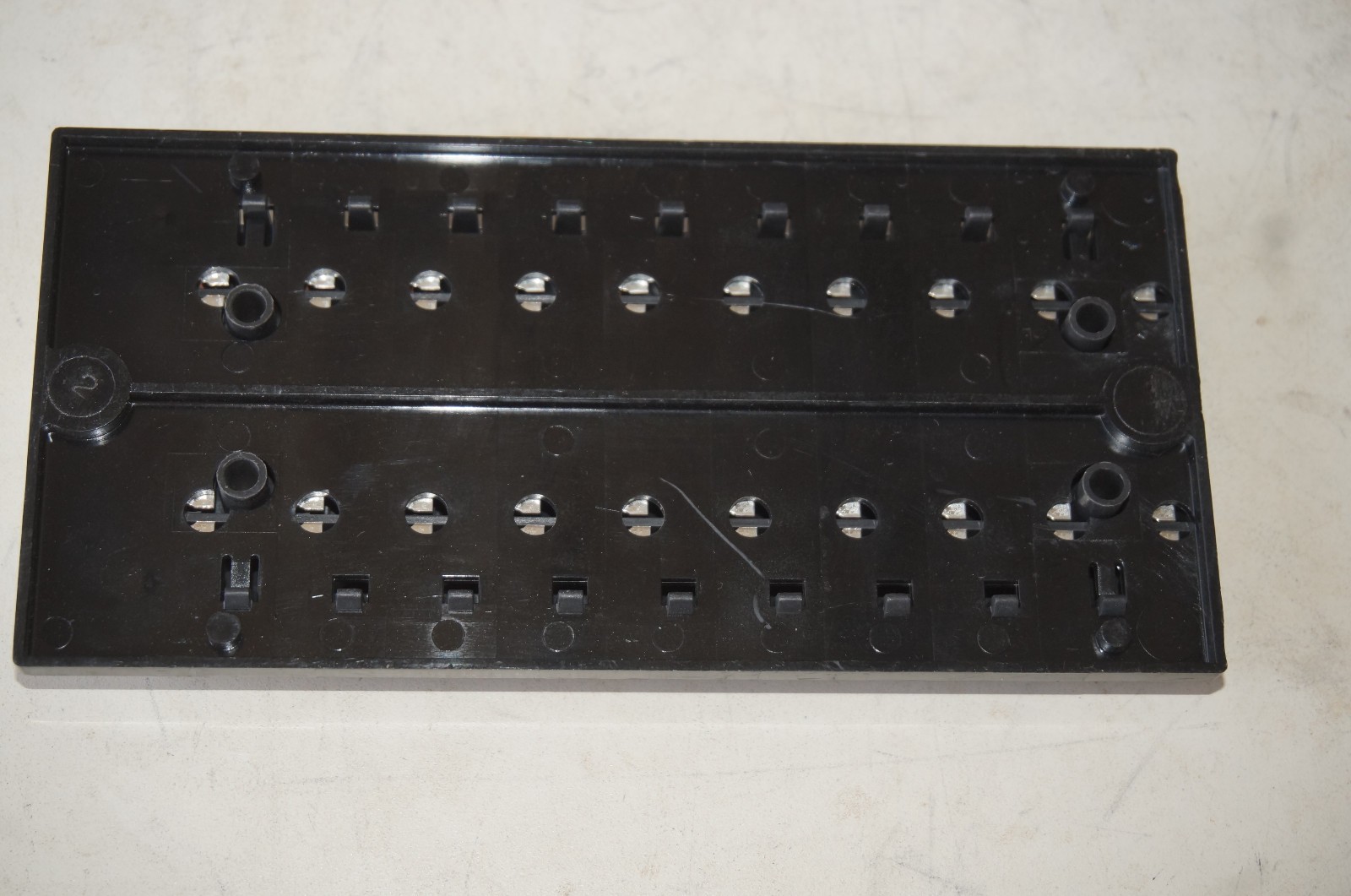 BUSS ATC 20-slot Blade-type Fuse / Circuit-Breaker Panel, 15600-20-10-GL, New