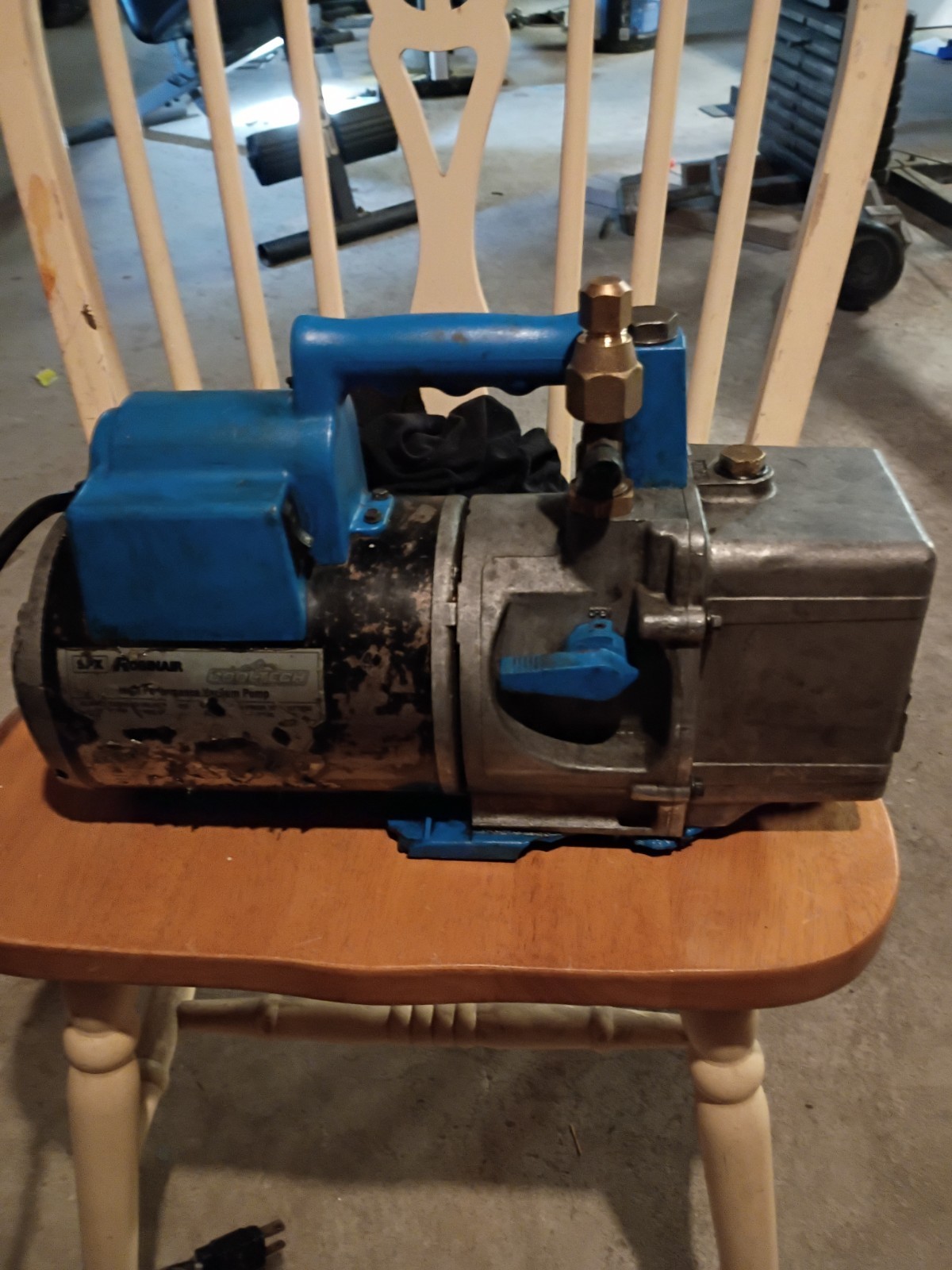 Robinair 15600 6cfm 2 stage HVAC Vacuum Pump