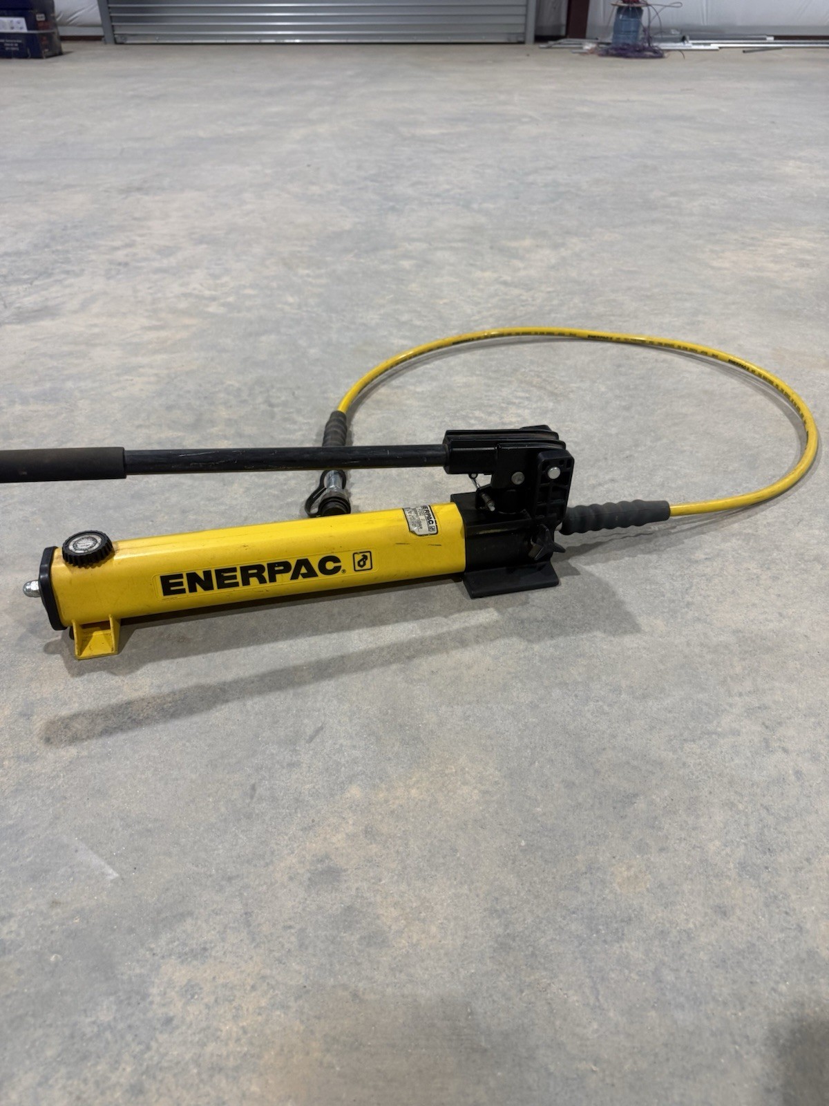 Enerpac P392 With Hose 10000 PSI 700 BAR