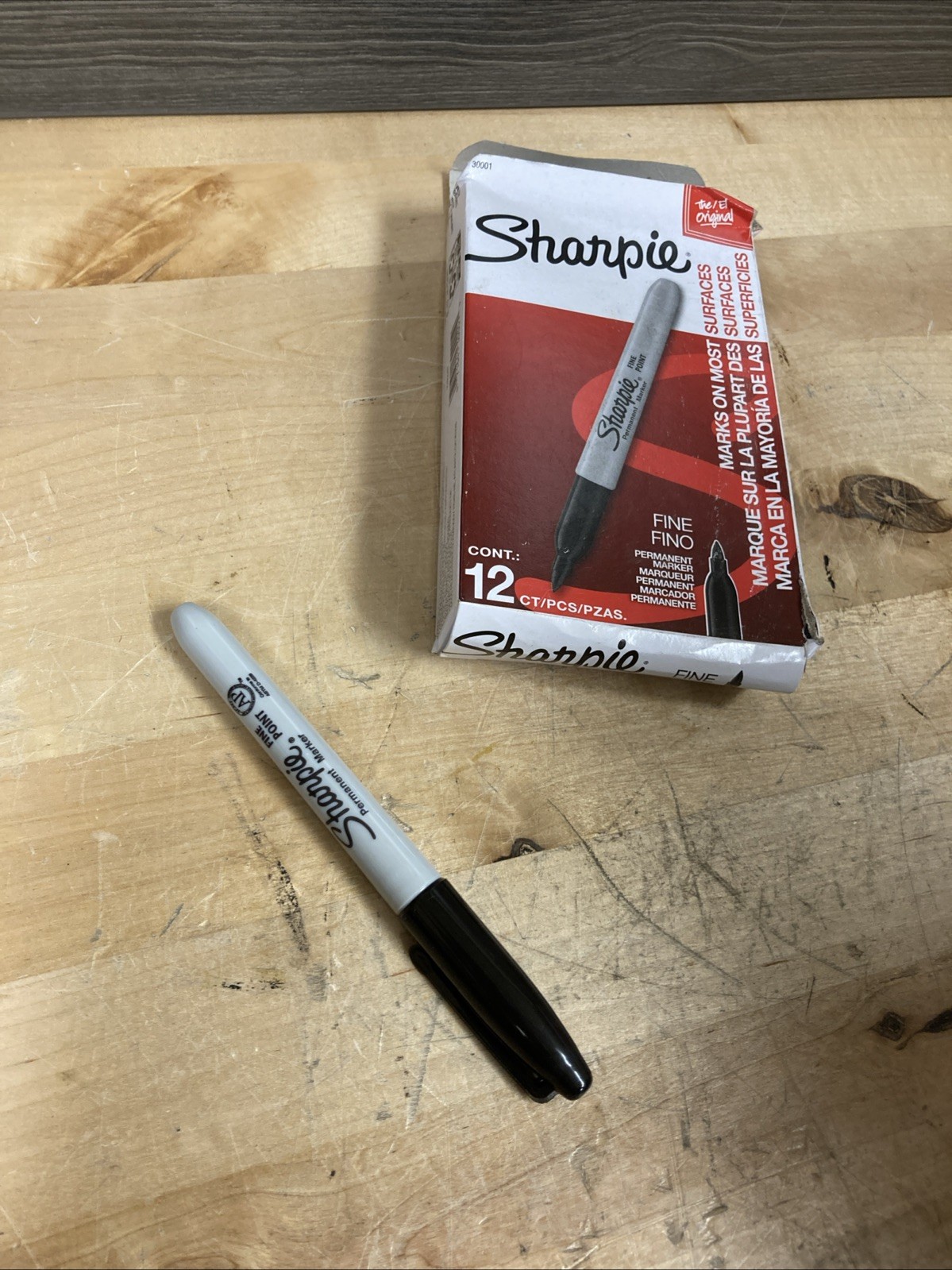 12 Count Sharpie 30001 Fine Tip Permanent Markers, Black New