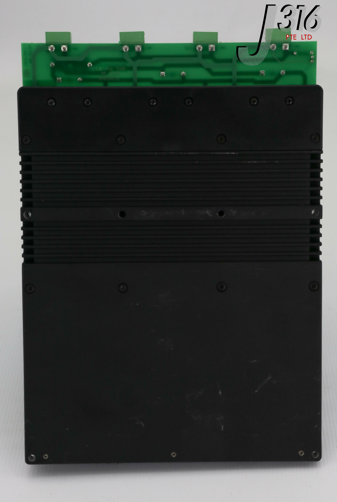 13098 VICOR FLATPAC SWITCHING POWER SUPPLY, 95VDC, 6.3A, 600W VI-NUB-EM
