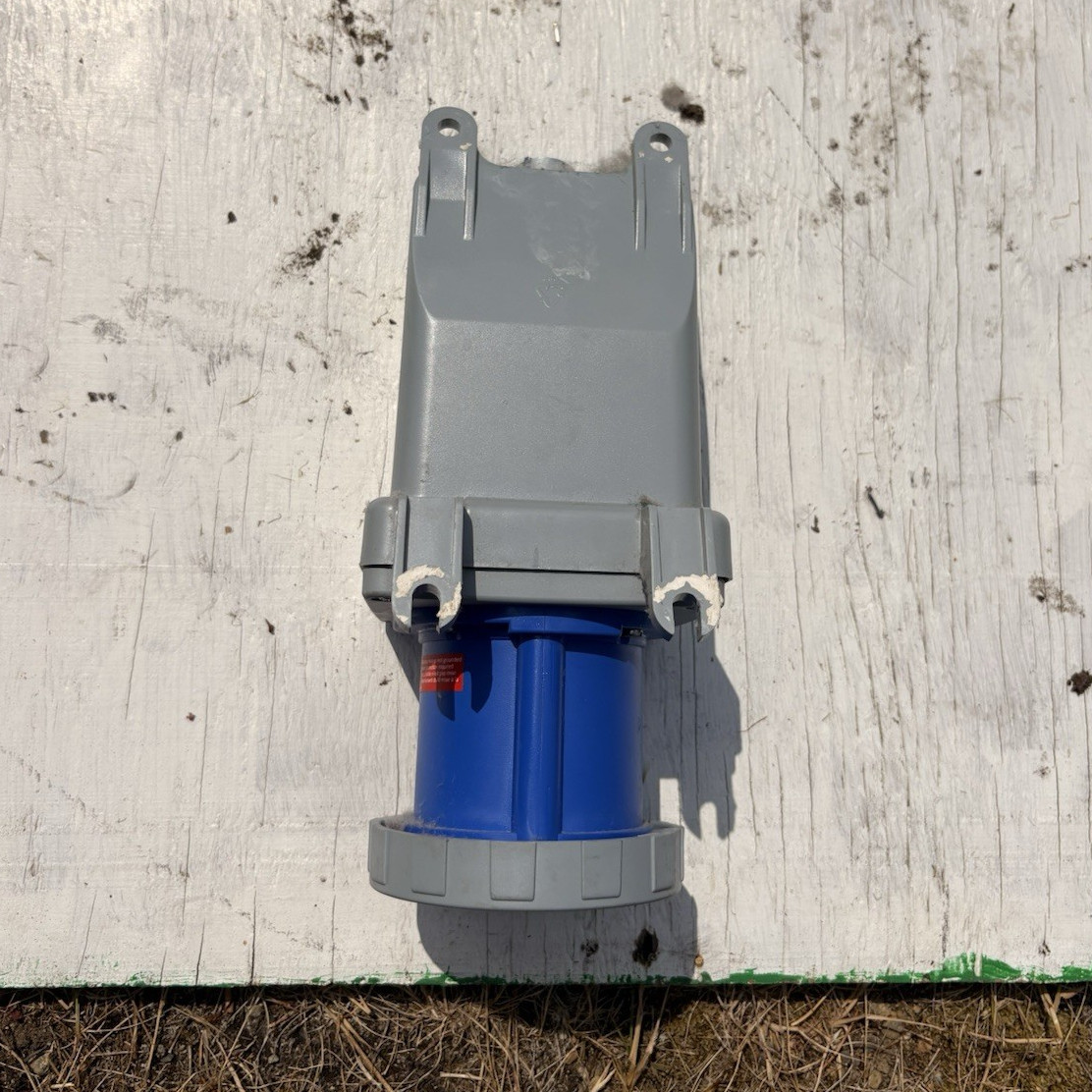 Leviton BX60-V Industrial Weatherproof Receptacle, 250V 16-30A, Gray/Blue