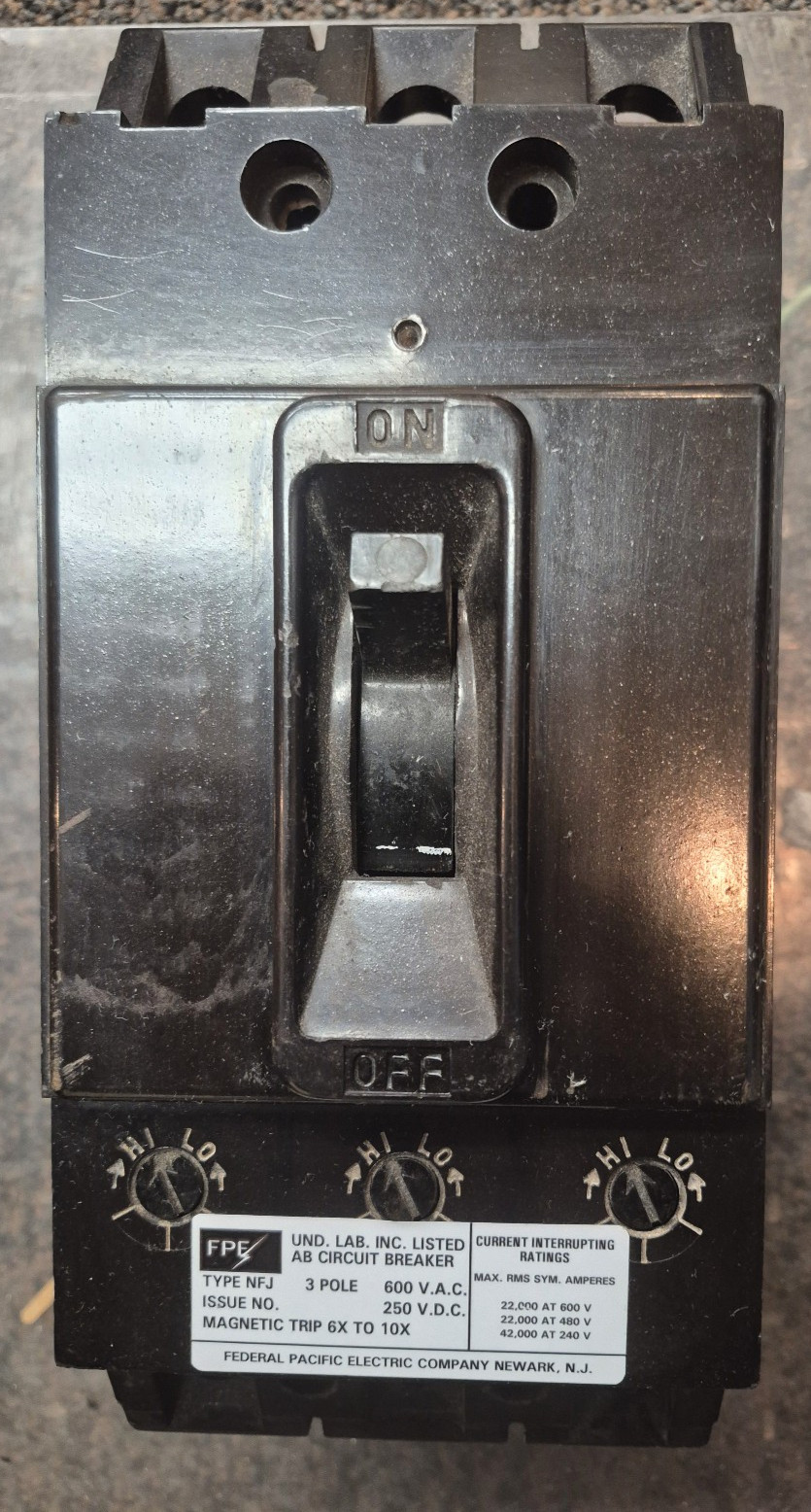 FPE Federal Pacific NFJ631100 Circuit Breaker 100 Amp 3 Pole 600 Vac 22KAIC