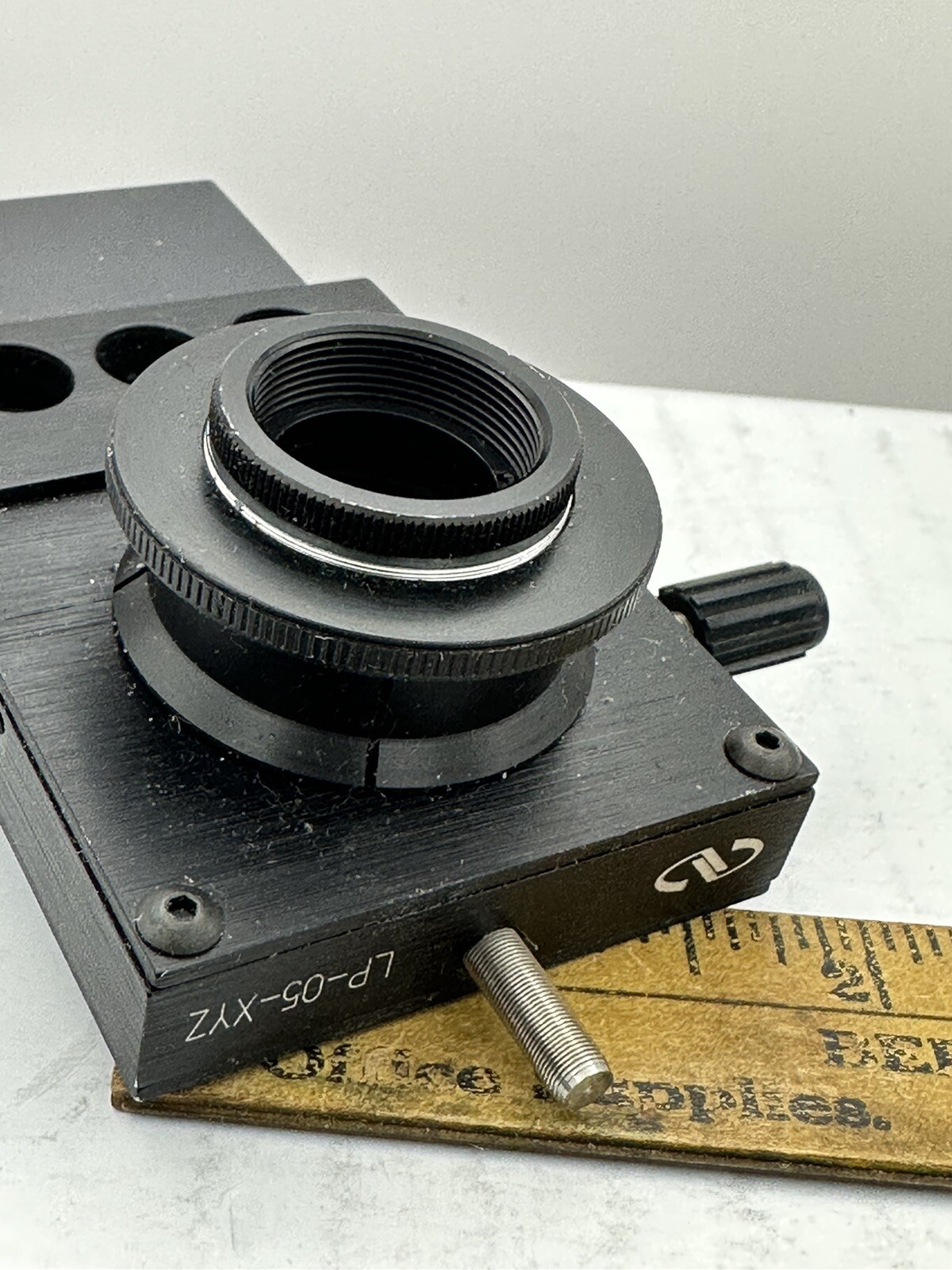 NEWPORT LP-05-XY XY LENS POSITIONER 0.5 IN. (12.7 MM) DIAMETER