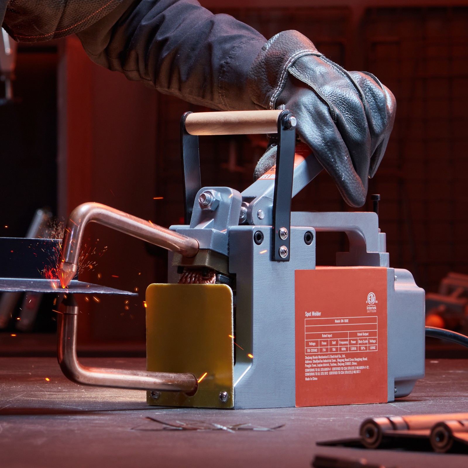 Uimoso Portable Spot Welder for 1/8-inch Metal with 1.5KVA Input Capacity