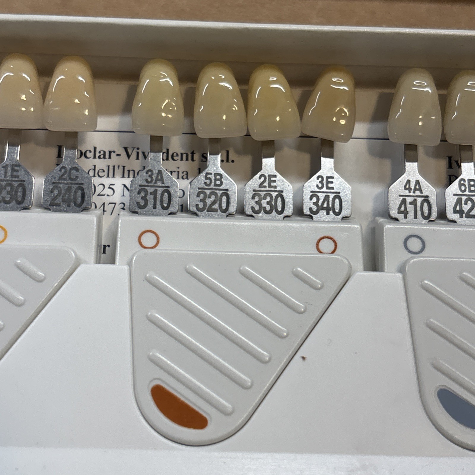 Ivoclar Vivadent Chromascop Tooth Shade Guide Dental