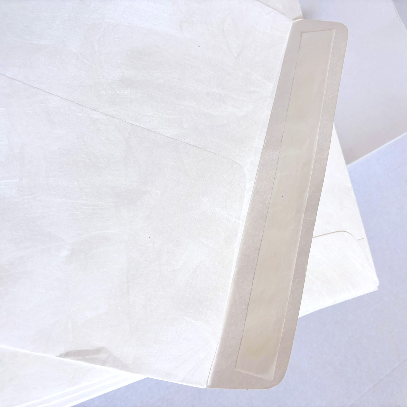 98 pcs Blue Summit Supplies 9×12 Tyvek Envelope White, Peel & Seal Open Box B195
