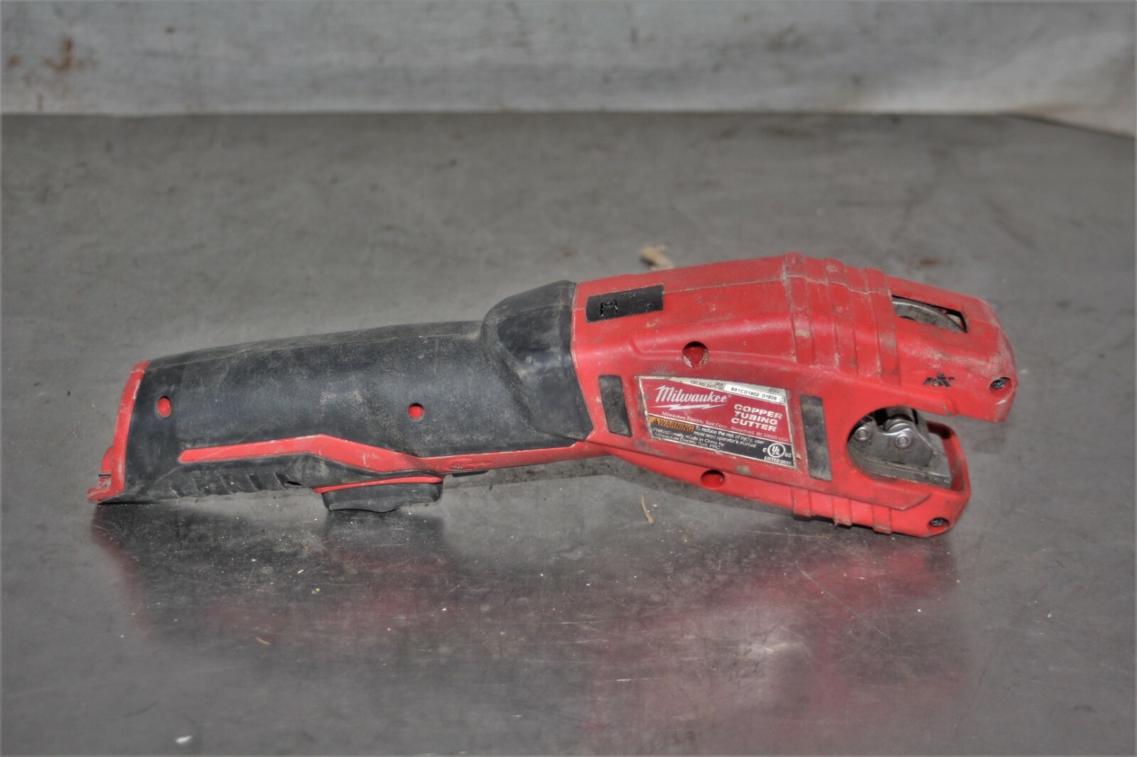 Milwaukee Copper Pipe & Tubing Cutter 2471-20