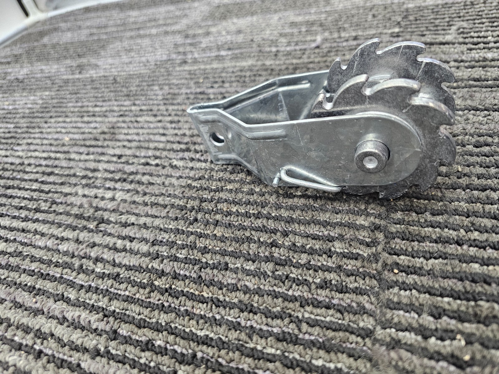 (QTY 5) Speedrite SA-100-50 Uninsulated Spring Clip Wire Strainer 880 0000-044