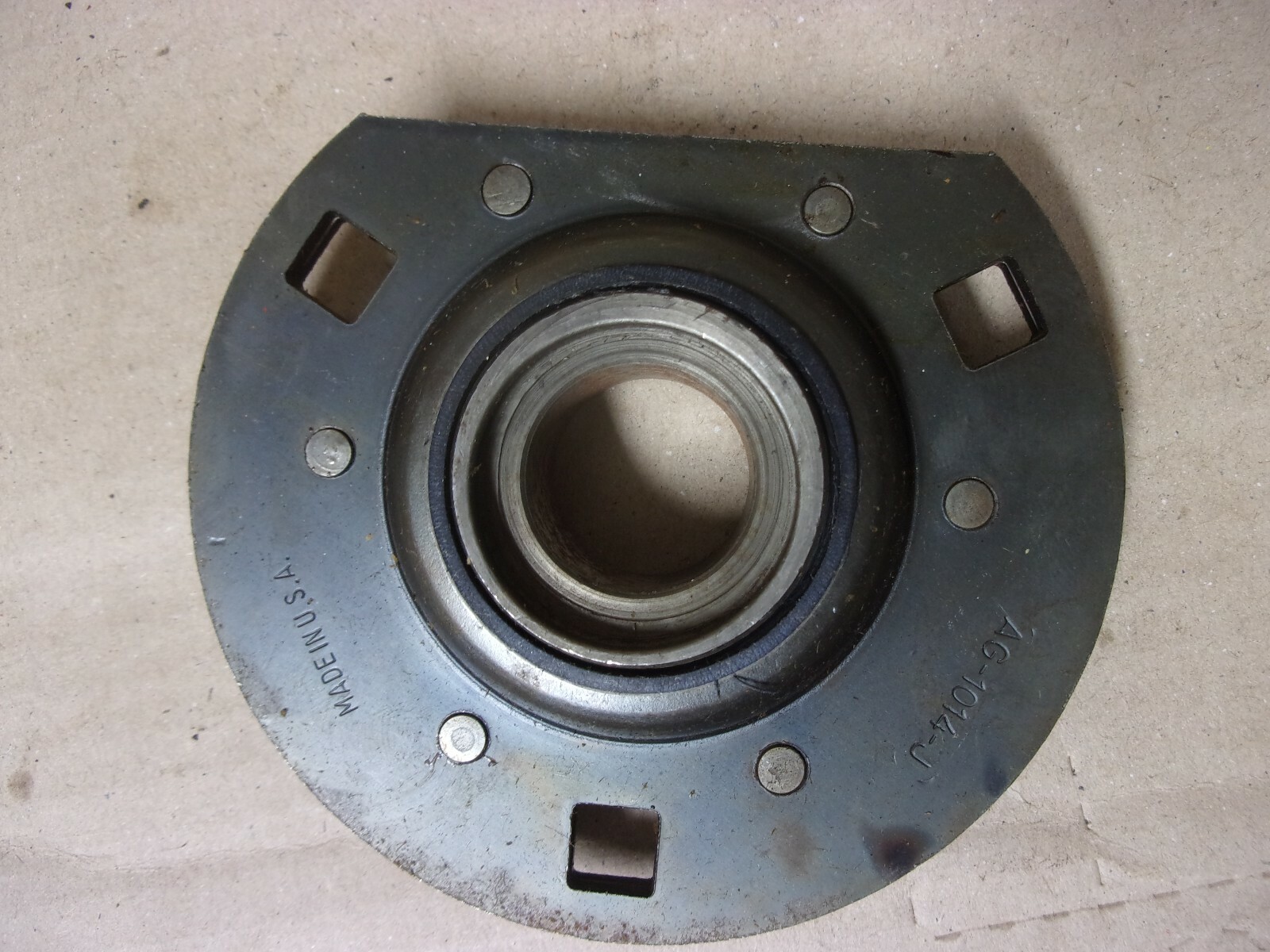 AG-1014-J Planter Grain Drill Disc Disk 7/8″ Pressed Steel 3-Bolt Flange Bearing