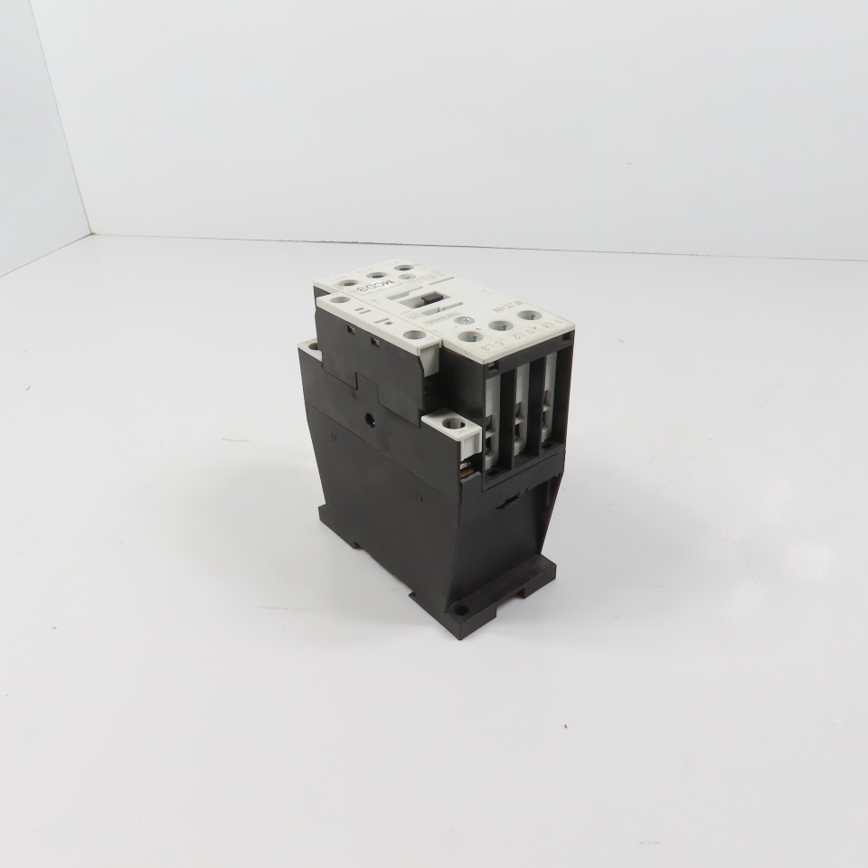 Eaton DILM25-01 XTCE025C01 3PH 20HP Contactor 110V Coil 40A 600V Max