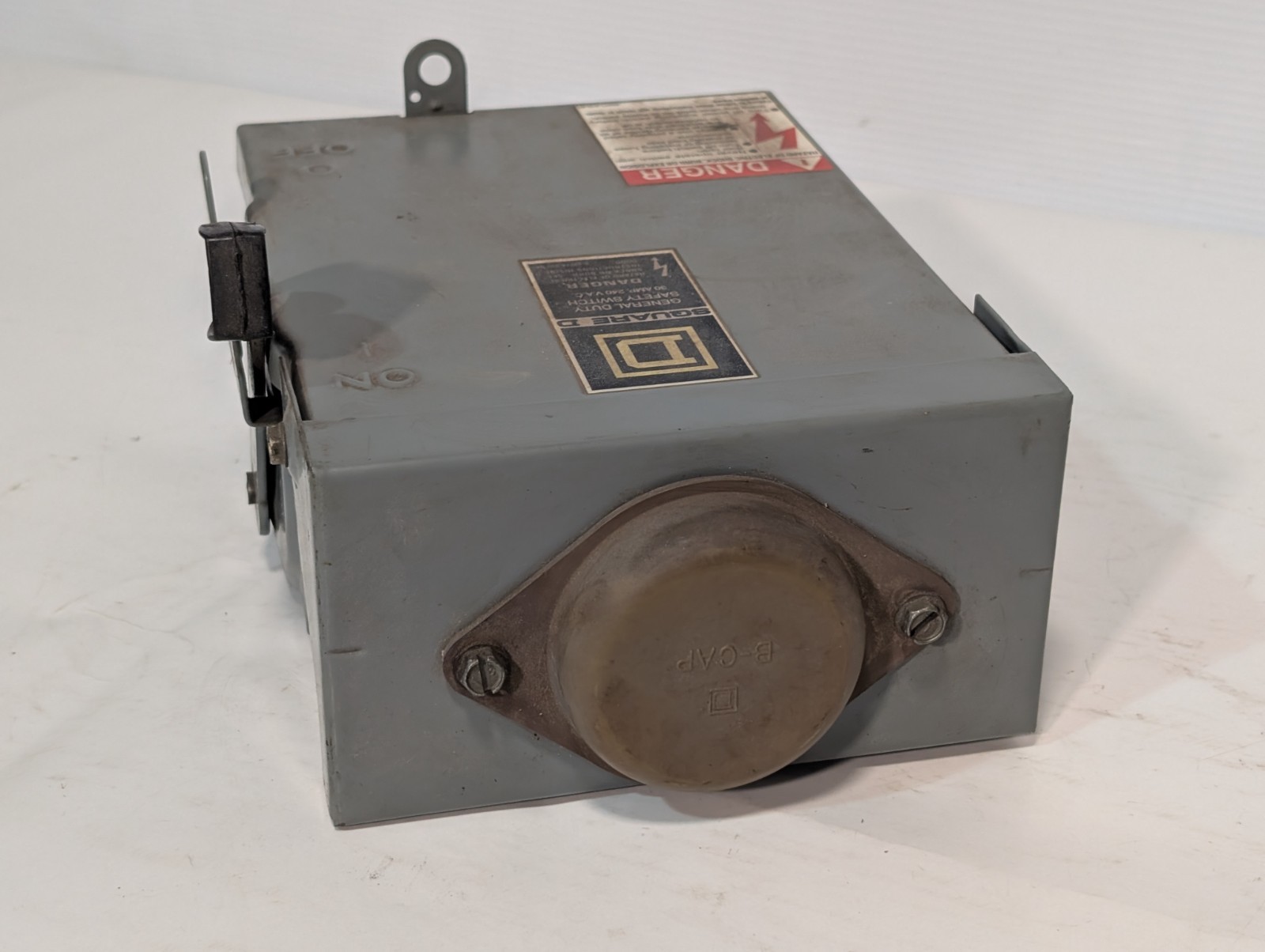 Square D D221NRB, E2 Series general duty safety switch, 240VAC, 30A, Rainproof