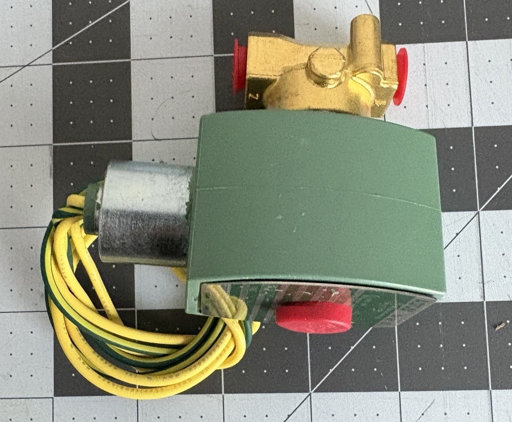 ASCO RED HAT 8262H078 SOLENOID VALVE 1/4″ Pipe Size 110V AC/120V AC High Flow