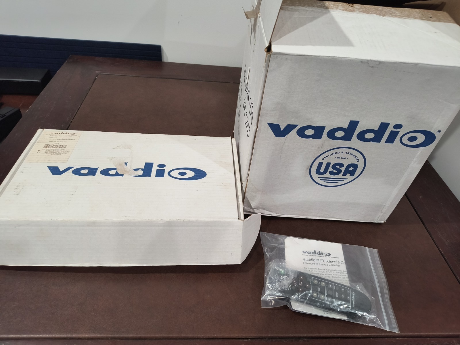 Vaddio ROBOSHOT 30 HDBT Camera PTZ 998-9910-000 with OneLink HDMI Box & Remote