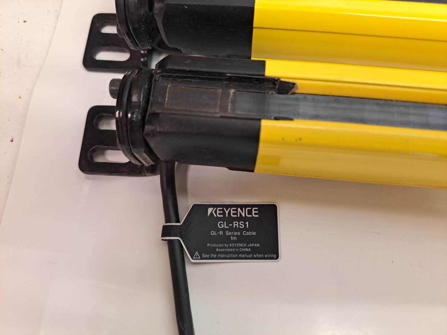 Keyence GL-R40H-T / GL-R40H-R Safety Light Curtain Set cable on both ends USED