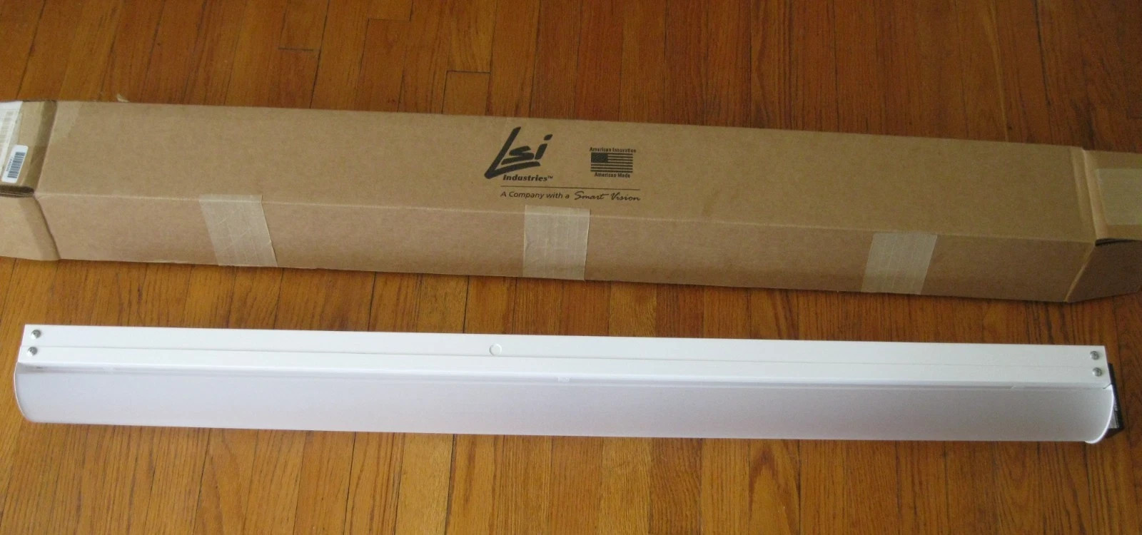 LSI SDL4 LED Strip Light Fixture 4FT – 54W – 0‑10V Dimmable – USA Made – New