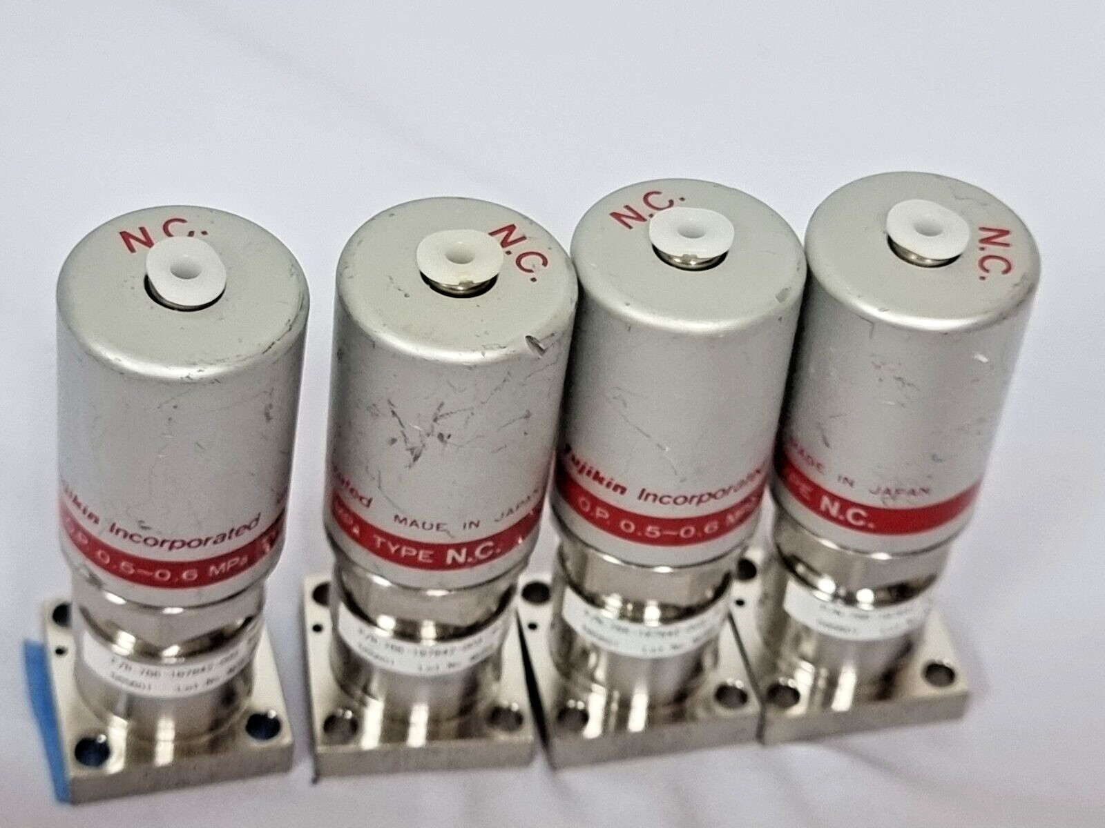 4 Fujikin O.P. 0.5~0.6 MPa, C No.565601 Type NC, Lam. 766-19782-003 Rev B,_96698